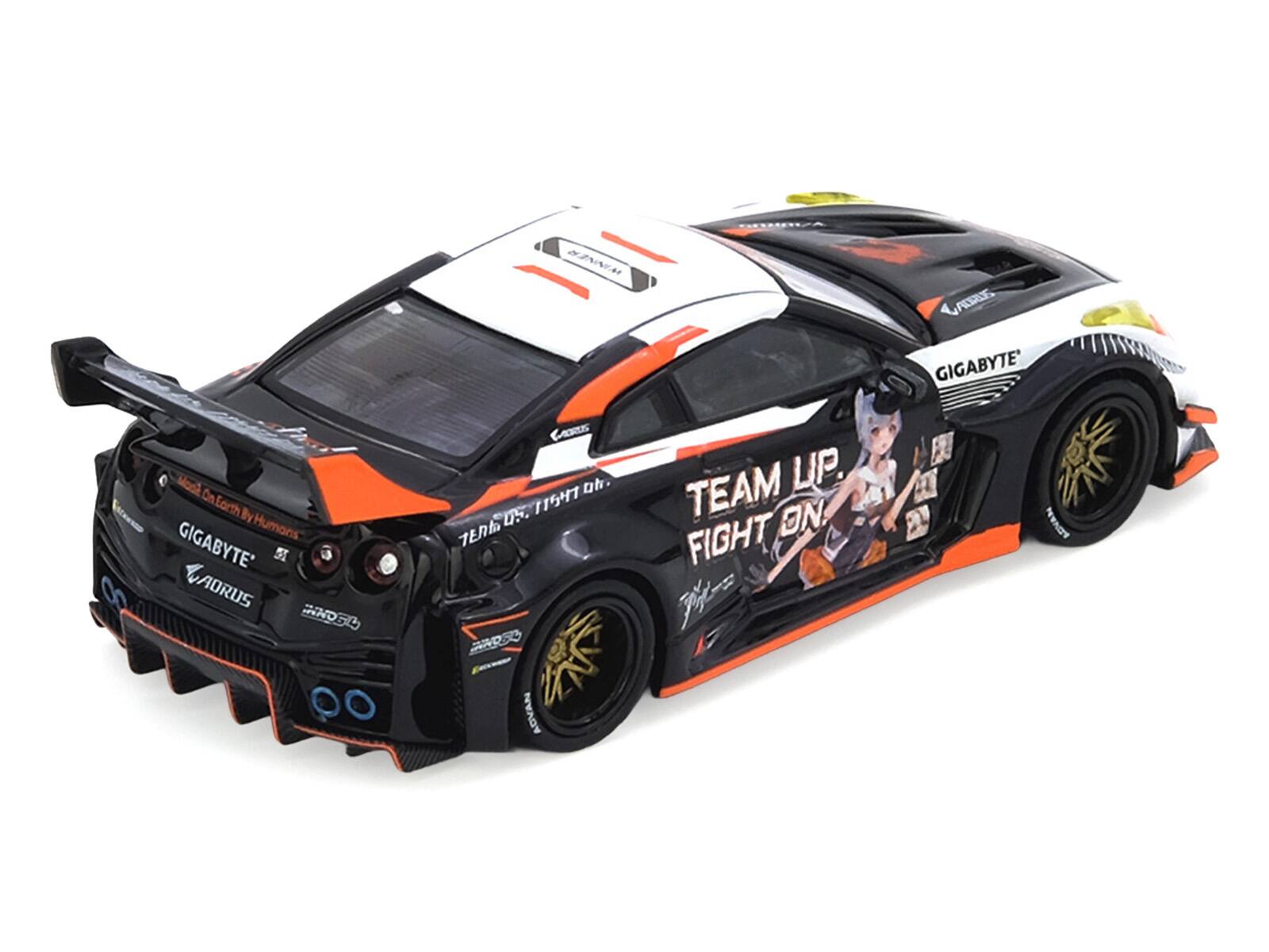e0 ASAE GIGABYTE Made On Earth By Humans GIGABYTE' 5 8 AORUS INNOR CAORUS h. DS. 11541 TEAM UP. FIGHT ON.