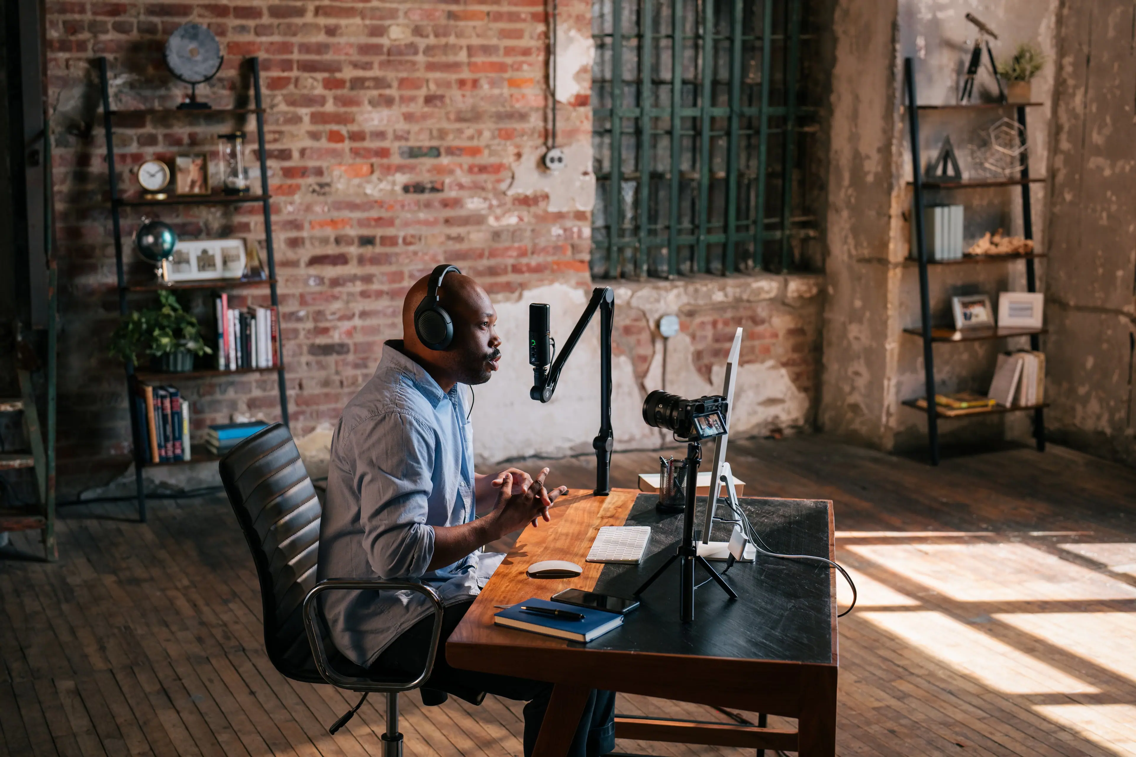 Alt View 17. Sennheiser - Profile USB Microphone Streaming Set with Boom Arm, 3 m USB-C Cable & Mic Pouch - Black.
