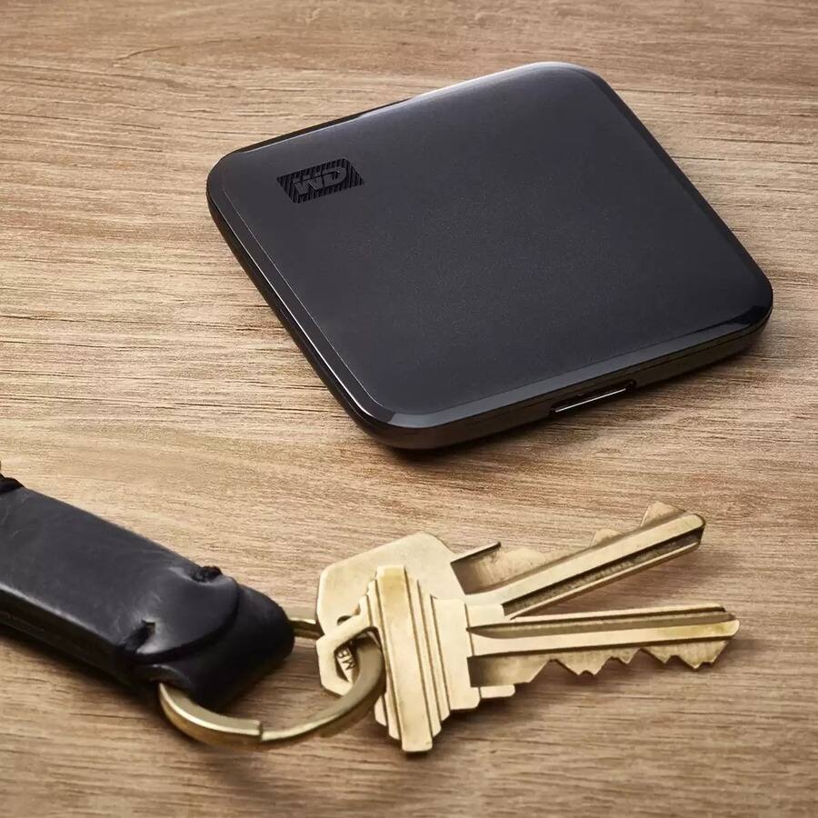 Alt View 4. SANDISK - WD Elements WDBAYN0010BBK-WESN 1 TB Portable Solid State Drive - External - USB 3.0.