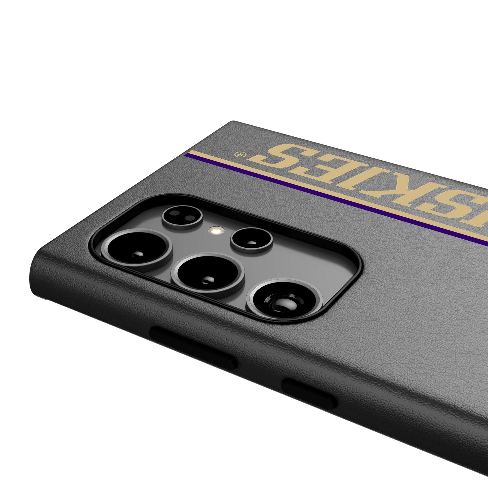 Alt View 2. Keyscaper - Washington Huskies Galaxy Magnetic Bump Case - S25 Ultra - Black.