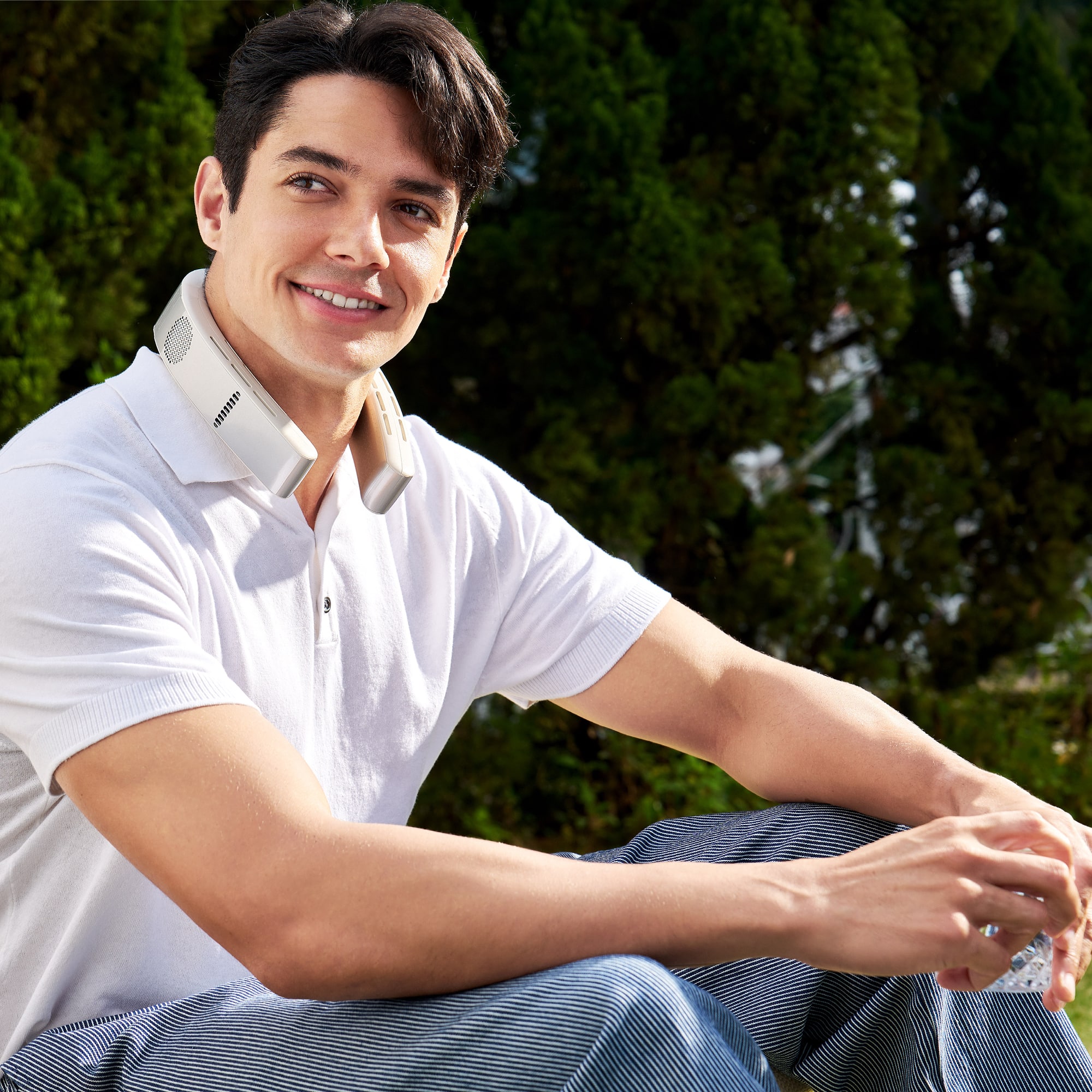 Alt View 22. TORRAS - COOLiFY Cyber Neck Air Conditioner, Cooling, Heating, and Fan Rechargeable with 6000mAh - Glacial White.