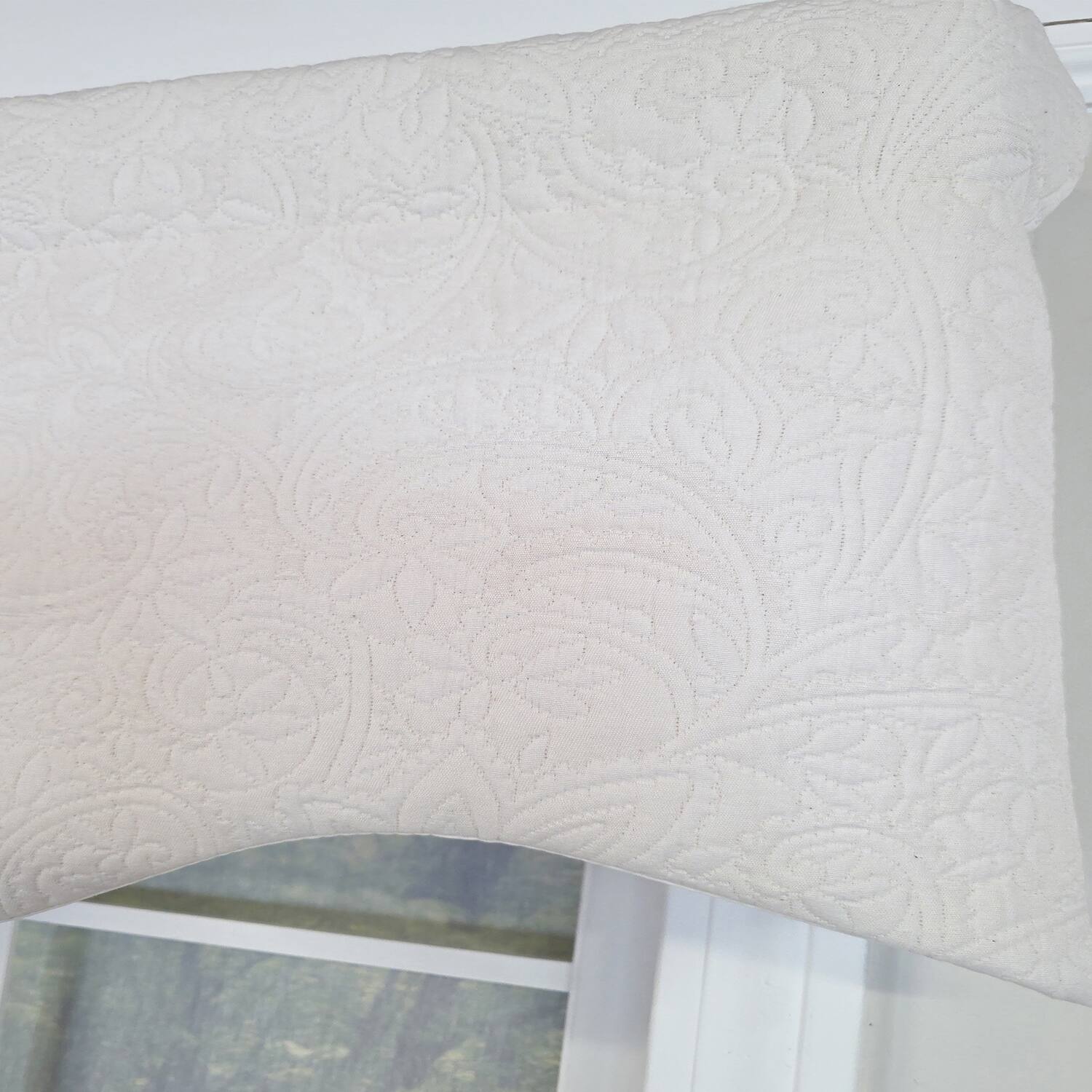 Back. RLF Home - RLF Home 100% Cotton Quilted Matelassé Regal Lined Window Valance 50" x 17" Off White - Off White.