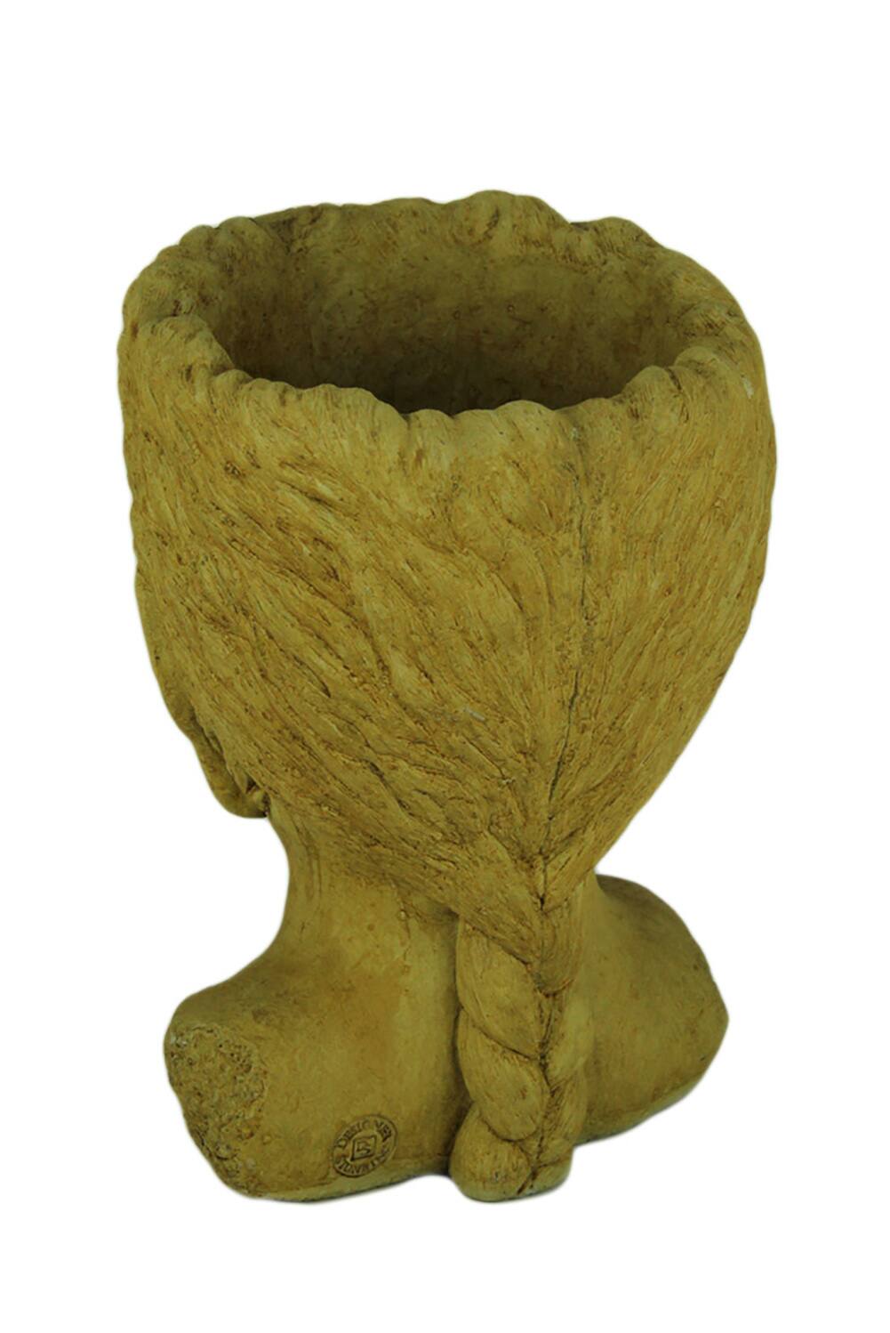 The text on the image reads: "DENO B JUNES"