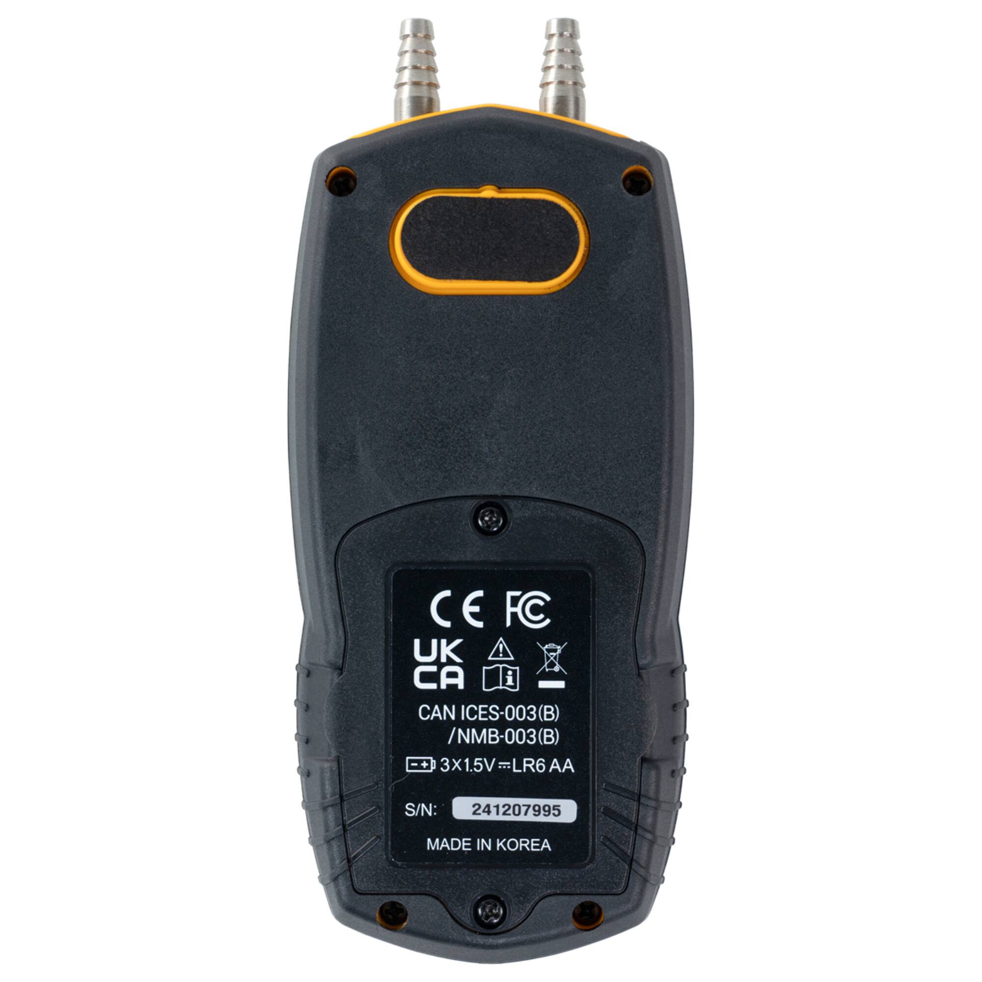 CE FC  
UK CA  
CAN ICES-003 B / NMB-003(B)  
3X1.5V=LR6 AA  
S/N: 241207995  
MADE IN KOREA