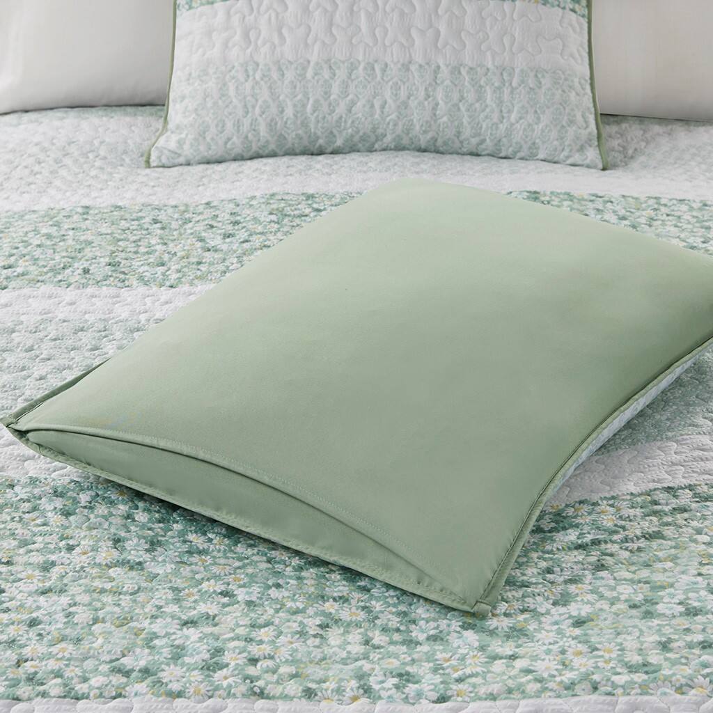 Alt View 2. Gracie Mills - Gracie Mills Glenn Coastal Breeze 5-Piece Seersucker Comforter Ensemble with Coordinating Throw Pillows - Green.