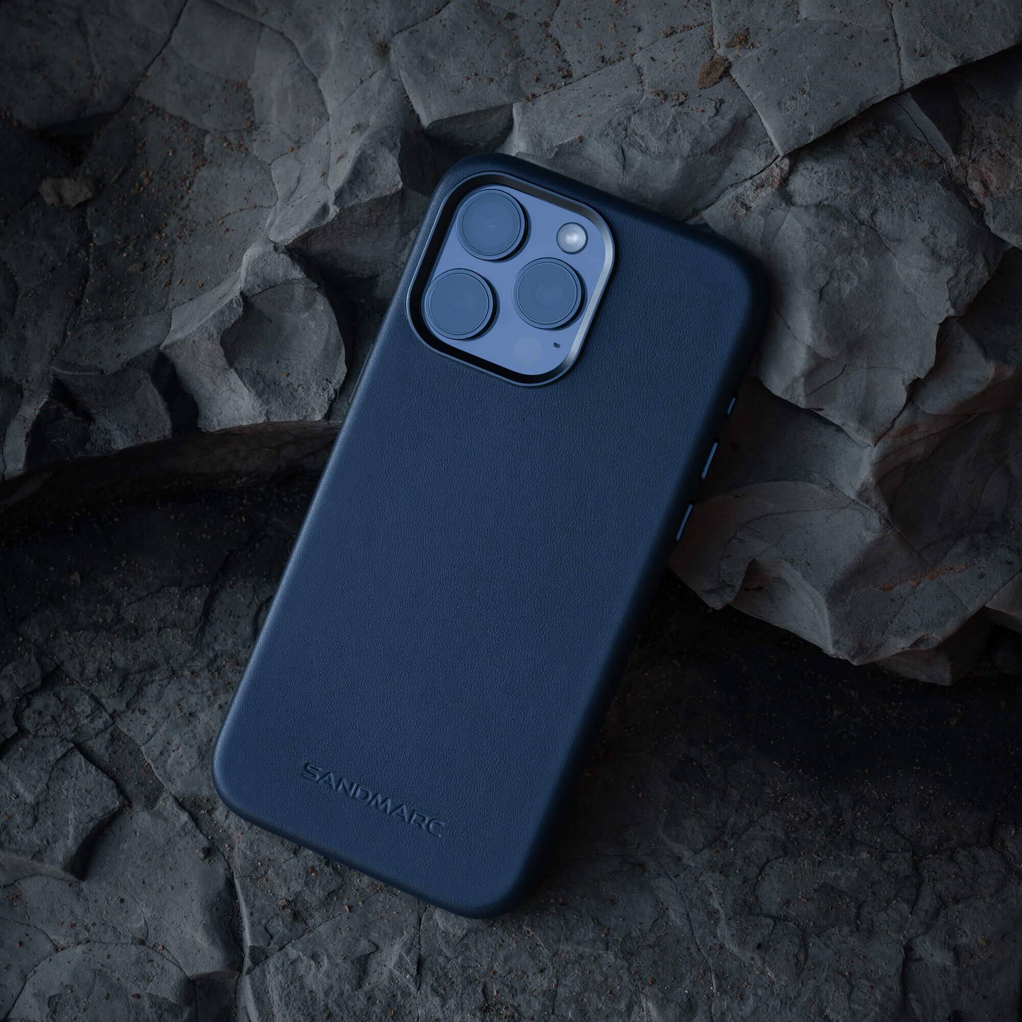 Alt View 2. SANDMARC - Minimal Leather Case - iPhone 16 Pro Max - Navy - navy.
