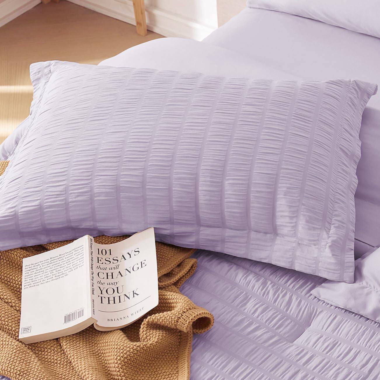 101 Essays That Will Change the Way You Think  
Brianna West