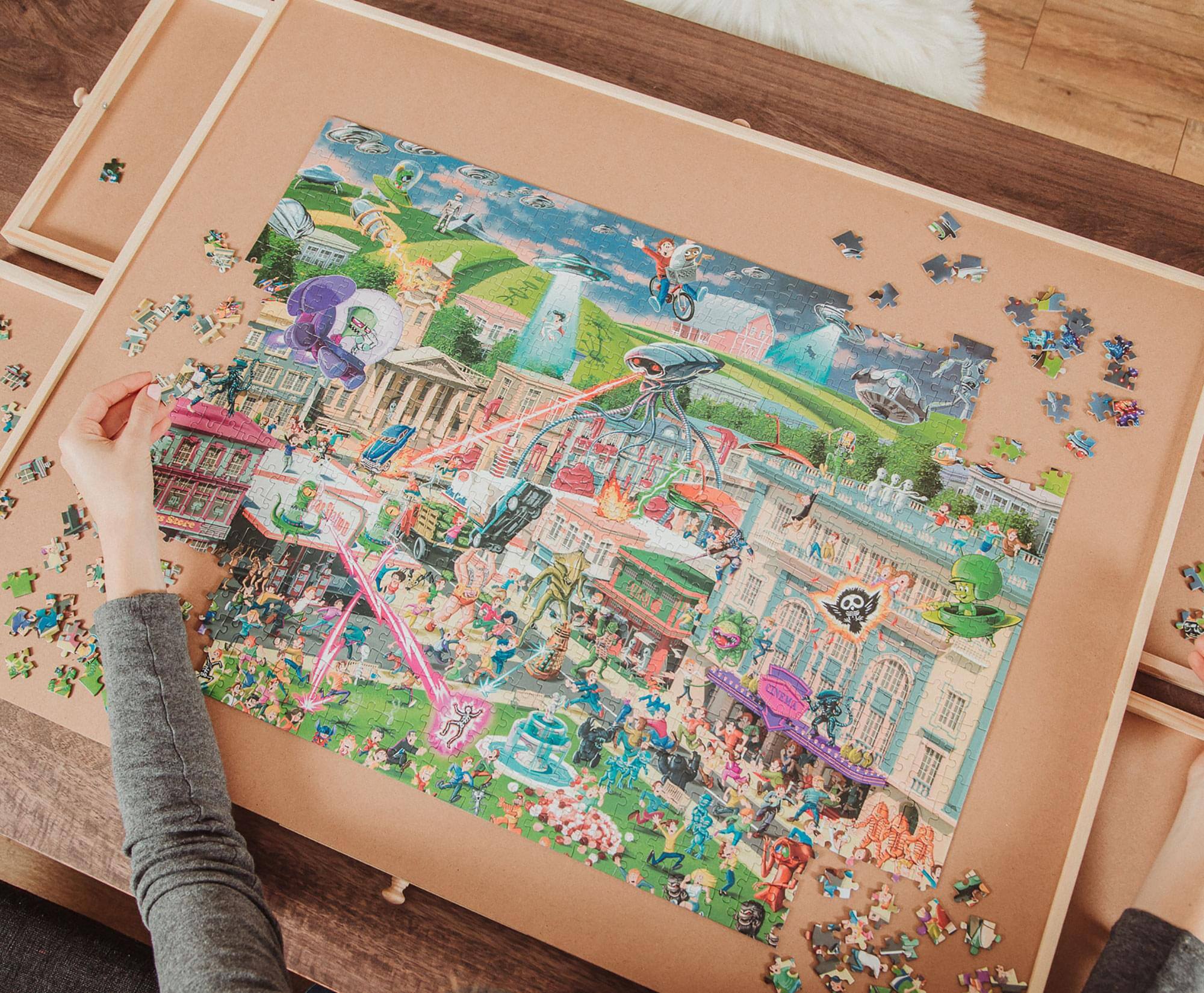 Alt View 3. Toynk - Alien Attack Sci-Fi Classics 1000-Piece Jigsaw Puzzle - Multi-Color.