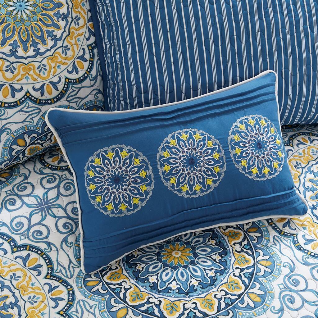 Alt View 2. Gracie Mills - Gracie Mills Lilly 6-Piece Reversible Daybed Ensemble - Blue.
