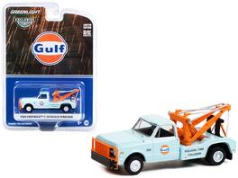 Greenlight - 1969 Chevrolet C-30 Dually Wrecker Tow Truck "Gulf Oil" Light Blue "Welding Tire Collision" "Hobby Exclusive" 1/64 - Multi