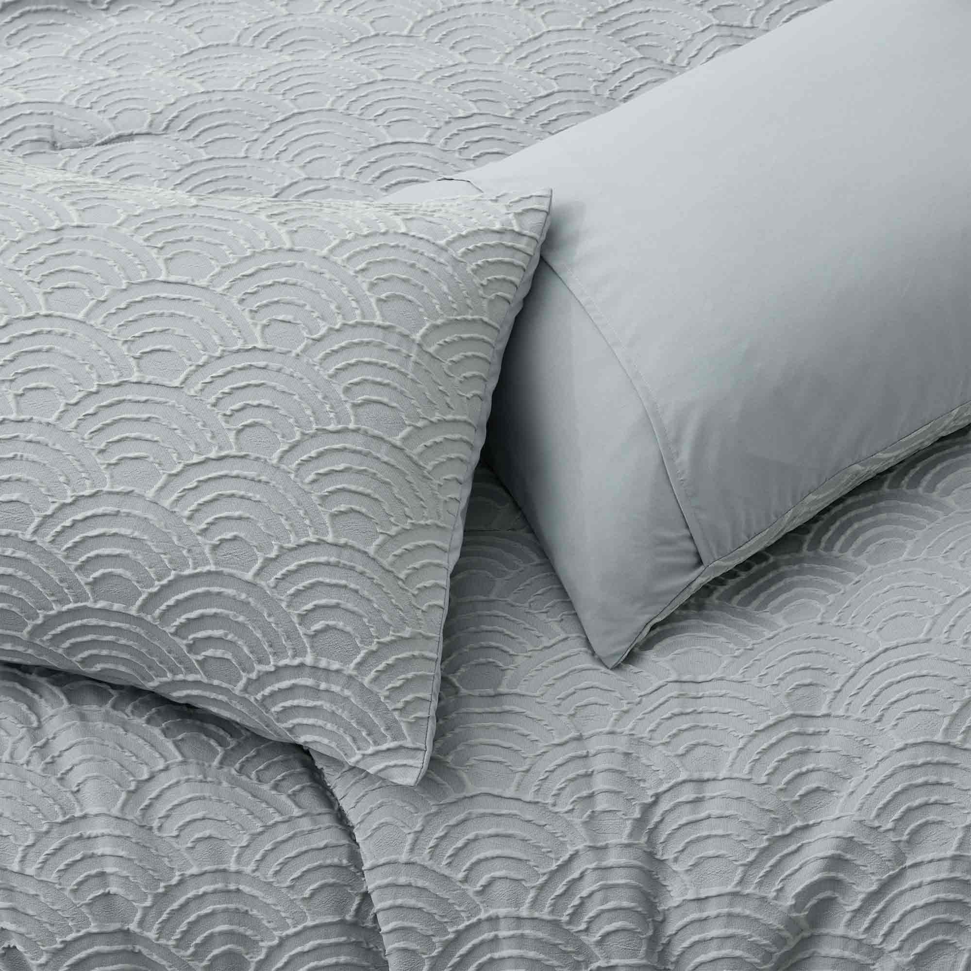 Alt View 1. Peace Nest - Peace Nest 3-Piece Bubble Textured Seersucker Comforter Set, All Season Down Alternative Bedding, Gray, Full/Queen - Gray.