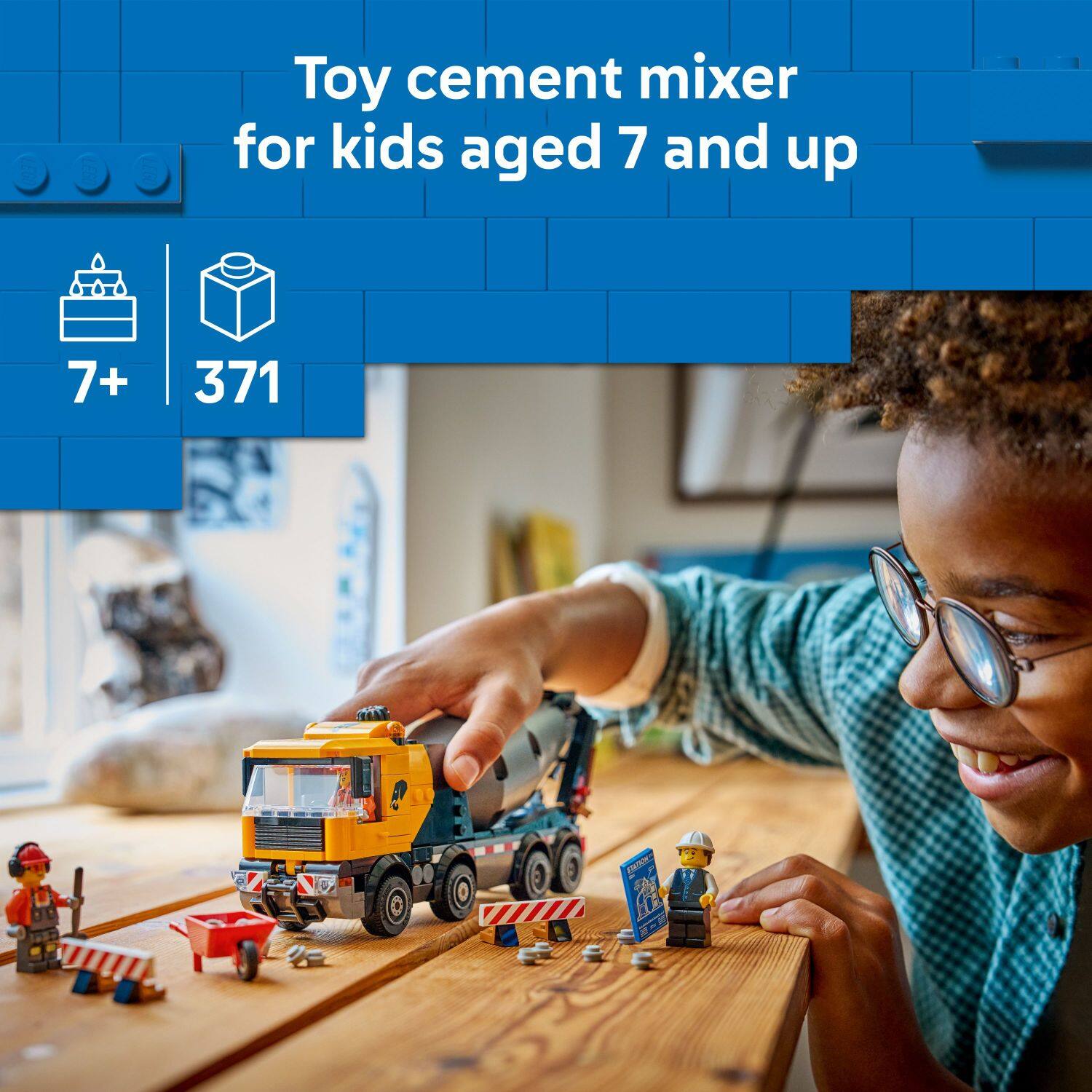 Toy cement mixer for kids aged 7 and up  
7+  
371