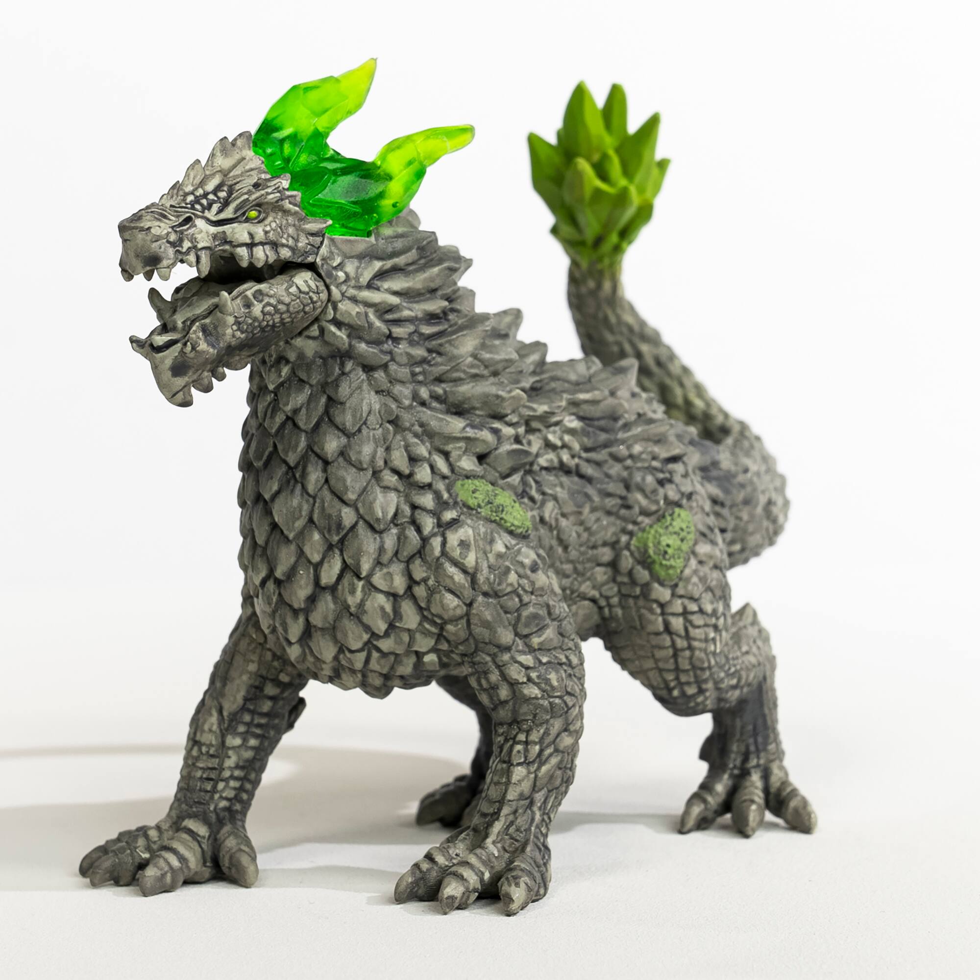 Angle. Schleich - Eldrador Creatures: Stone Dragon.