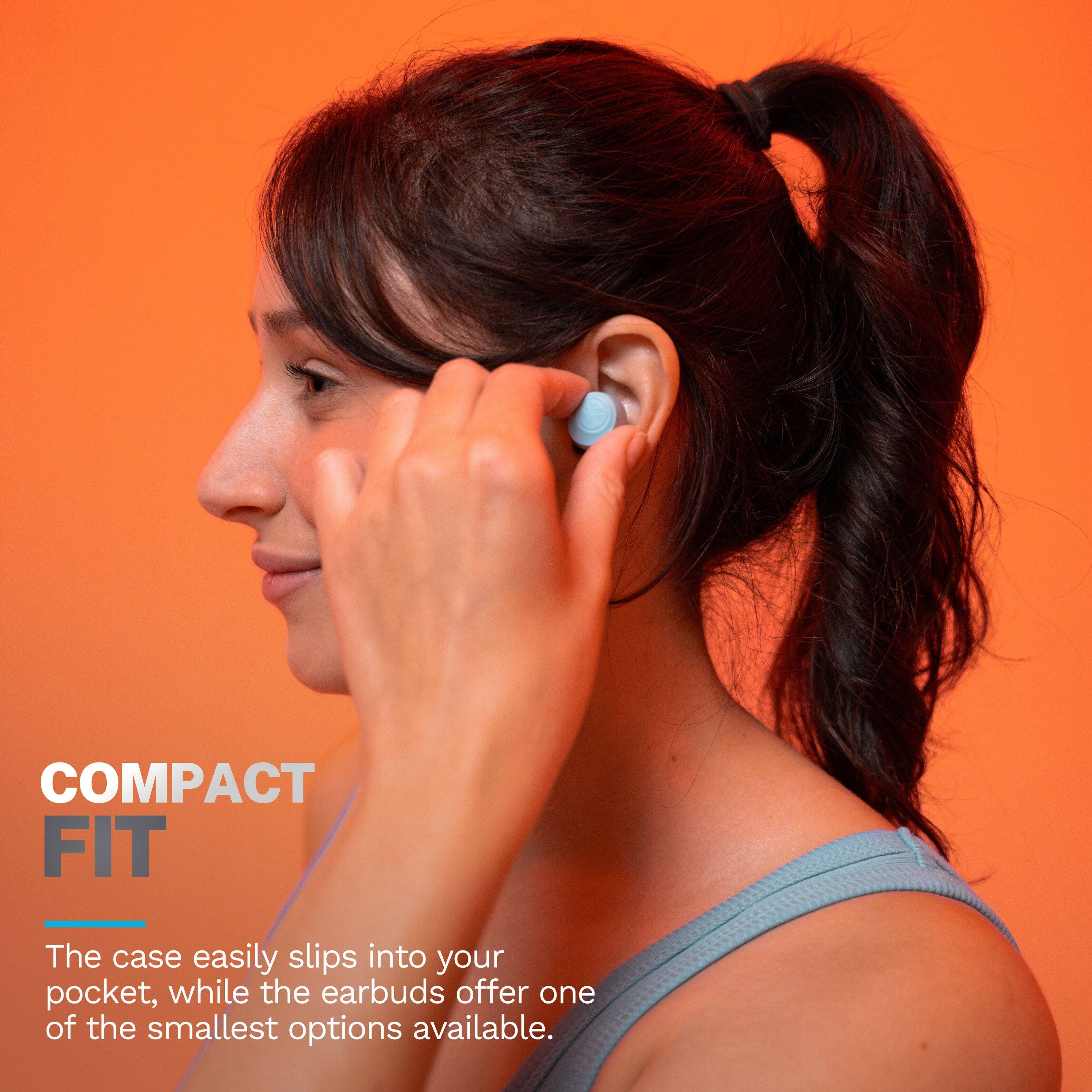 COMPACT FIT
The case easily slips into your pocket, while the earbuds offer one of the smallest options available.