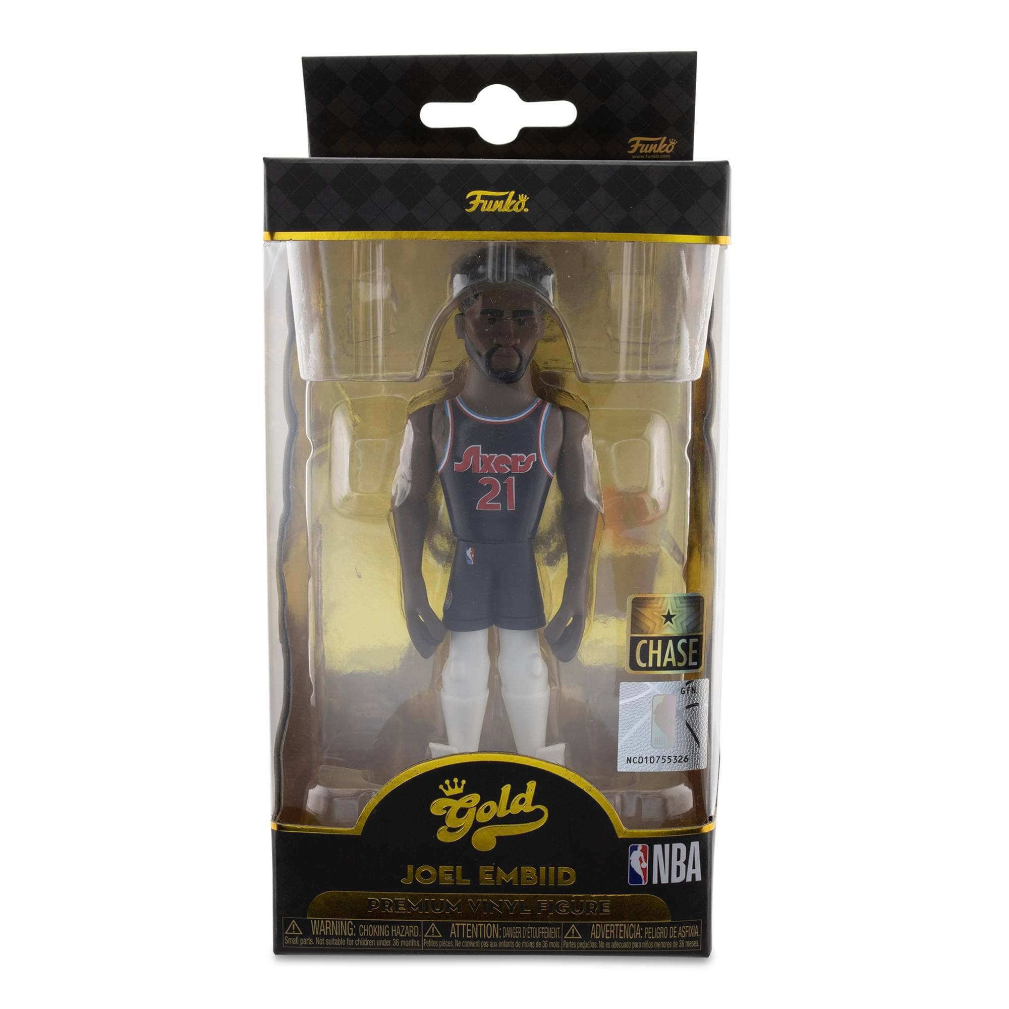 Funko Funks.  
21 CHASE NCD10755528 Gold JOEL EMBIID NBA PREMIUM VINYL FIGURE  

WARNING: CHOKING HAZARD - Small parts. Not for children under 3 years.  
ATTENTION: PELIGRO DE AHOGO - Piezas pequeñas. No es para niños menores de 3 años.  
ADVERTENCIA: PEQUEÑOS OBJETOS - Riesgo de asfixia. No apto para menores de 3 años.  

CHASE  
NCD10755528  

Gold  
JOEL EMBIID  
PREMIUM VINYL FIGURE  

NBA