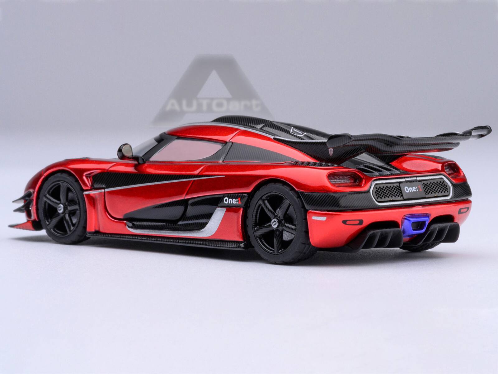 Koenigsegg One:1 Apple Red Metallic with Carbon and Silver Stripes 1/64 ...