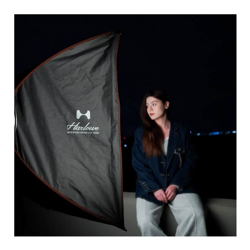 Harlowe  
QUICK RELEASE SOFTWALL (18x30")