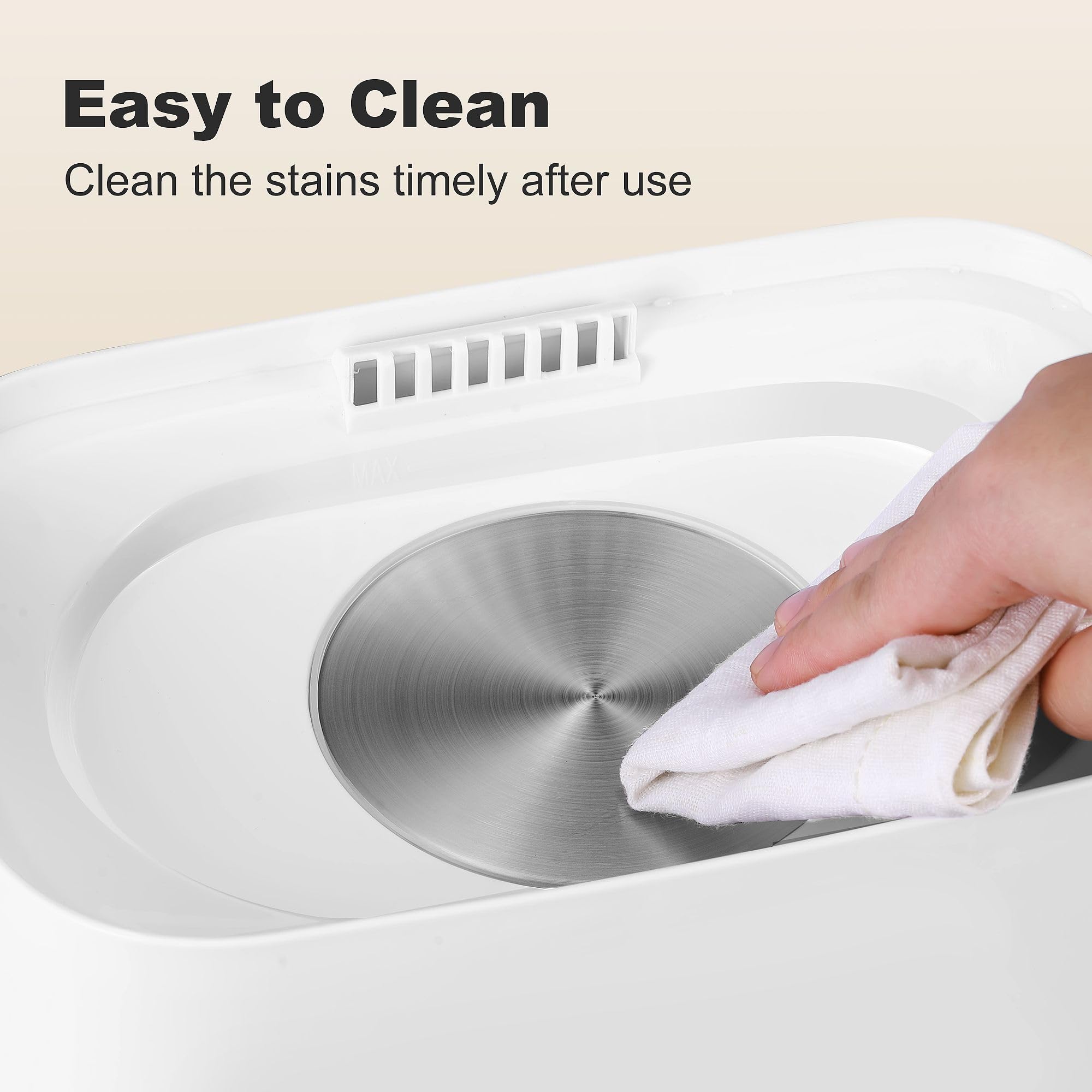 Easy to Clean  
Clean the stains timely after use
