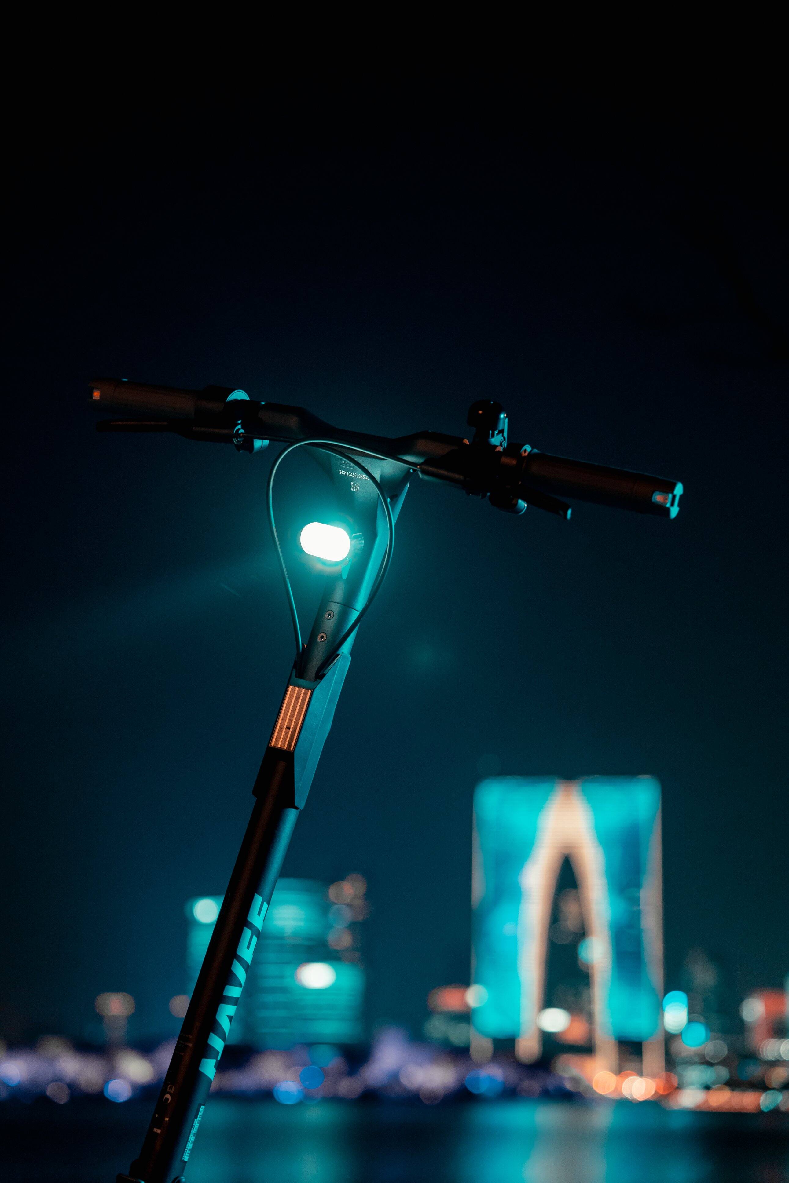 Alt View 29. NAVEE - ST3 Electric Scooter w/37.3 miles Max Operating Range & 24.9 mph Max Speed - Black.