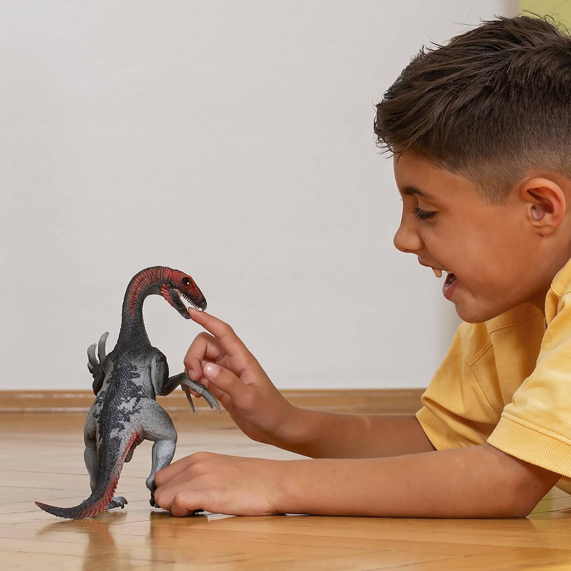 Left. Schleich - Dinosaurs: Therizinosaurus.