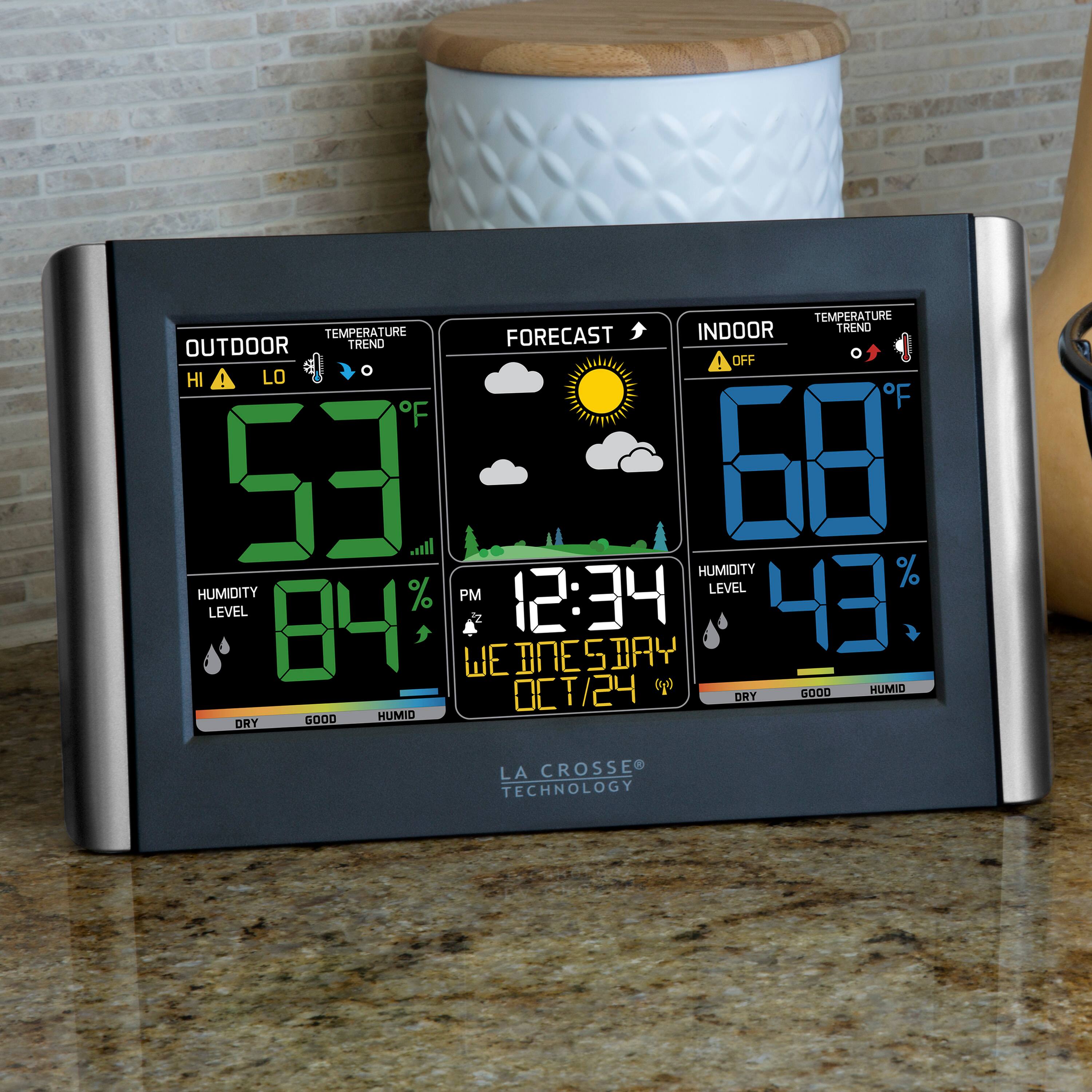 TEMPERATURE INDOOR TREND OUTDOOR TREND FORECAST OFF HI LO a o OF oF 53 68 HUMIDITY % HUMIDITY % LEVEL PM 12:34 LEVEL 84 WE WEDNESDAY 43 CT/24 (2) GOOD HUMIO DRY GOOD HUMID DRY LA CROSSE TECHNOLOGY