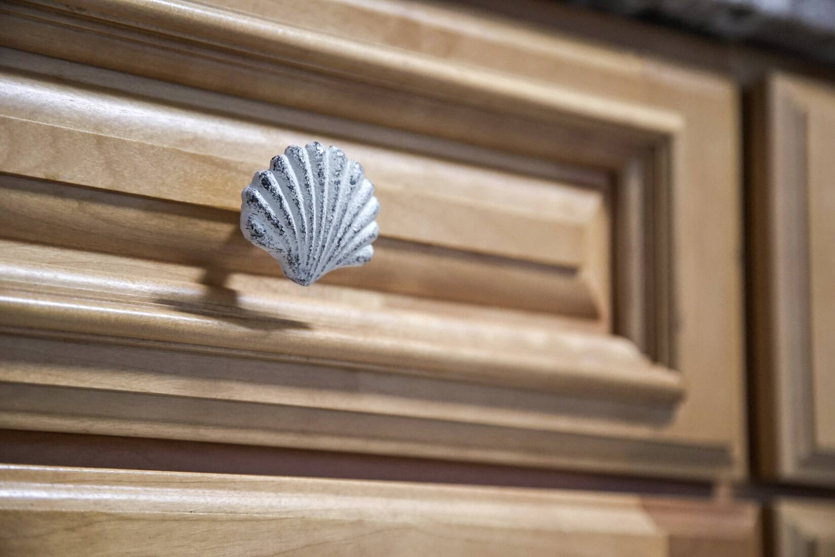 Alt View 5. Zeckos - Set of 6 White Cast Iron Scallop Sea Shell Drawer Pulls Nautical Cabinet Knobs - White.