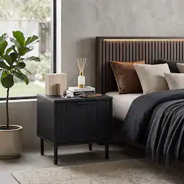 WELLFOR - Set of 2 Modern Nightstands with Vertical-Striped Storage Drawer - Black
