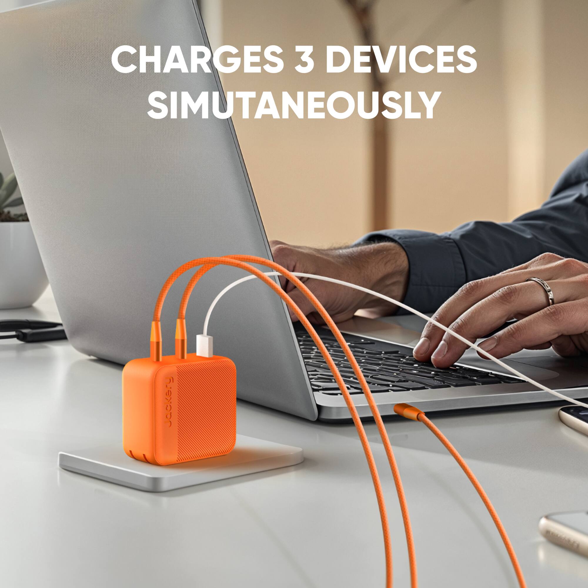 CHARGES 3 DEVICES SIMULTANEOUSLY