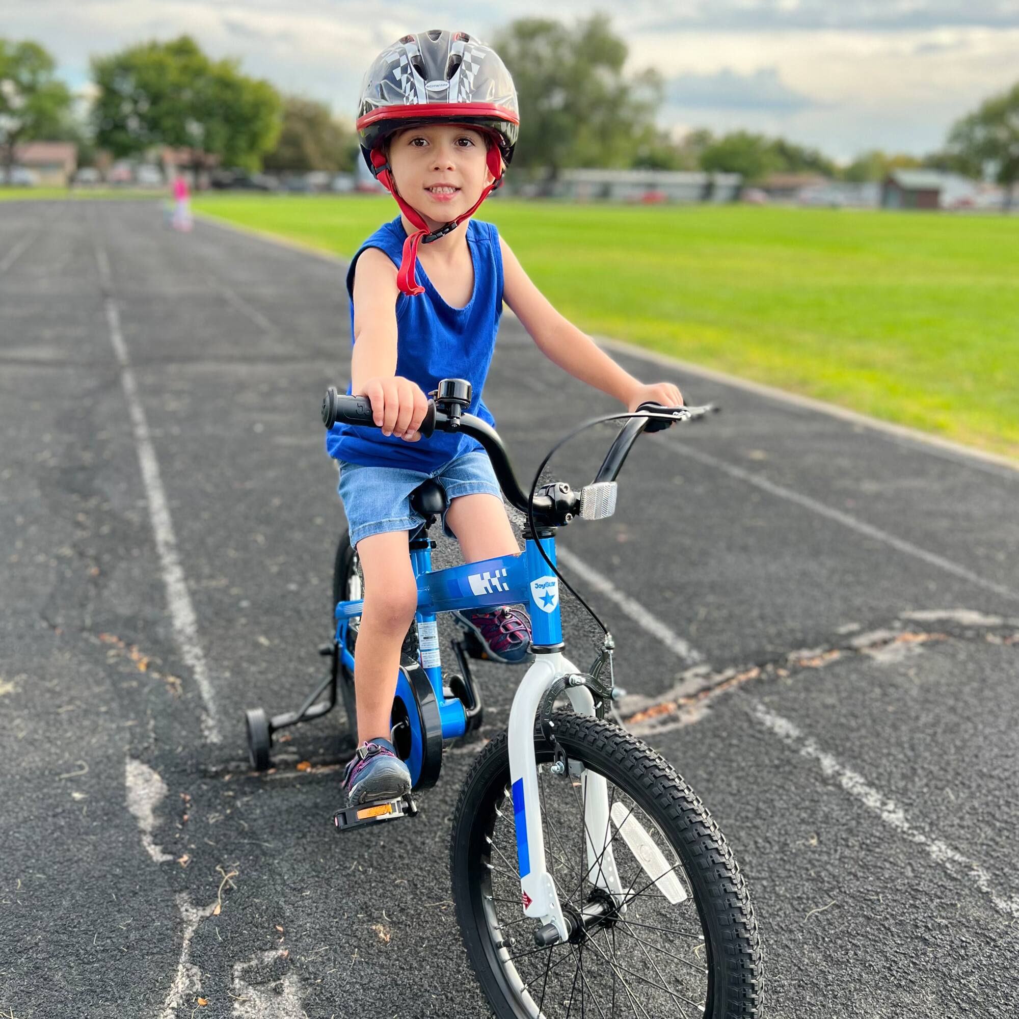 Angle. JOYSTAR - JOYSTAR Whizz 16" Kids Bike for Toddler & Kids Ages 4-7, BMX Style Children Bicycles with Training Wheels, Blue - Blue.