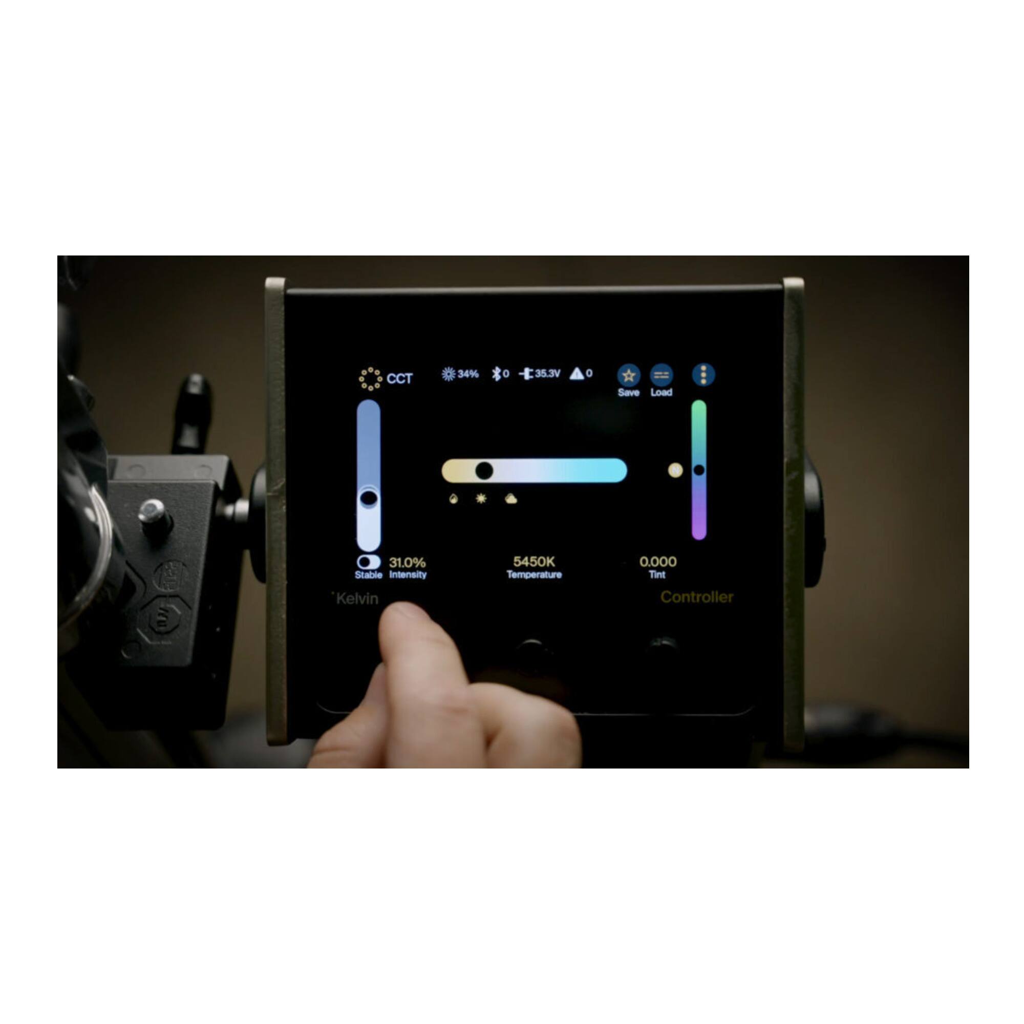 CCT 34%  
VEBE  
Save Load  
31.0%  
Stable Intensity  
Kelvin 5450K  
Temperature 0.000  
Time Controller