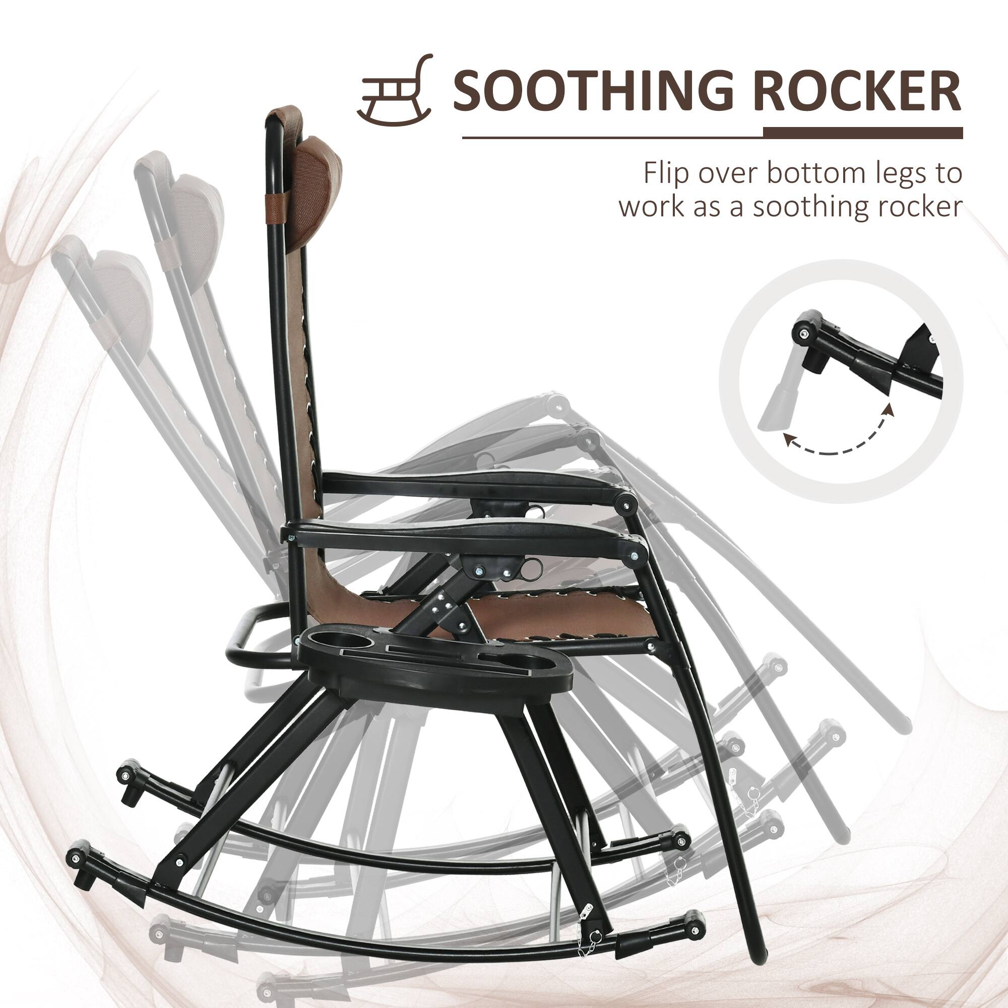 SOOTHING ROCKER  
Flip over bottom legs to work as a soothing rocker
