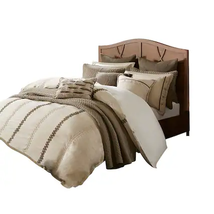 Front. Gracie Mills - Gracie Mills Marlene Tranquil Elegance Comforter Set with Soutache Cord Embroidery - Linen.