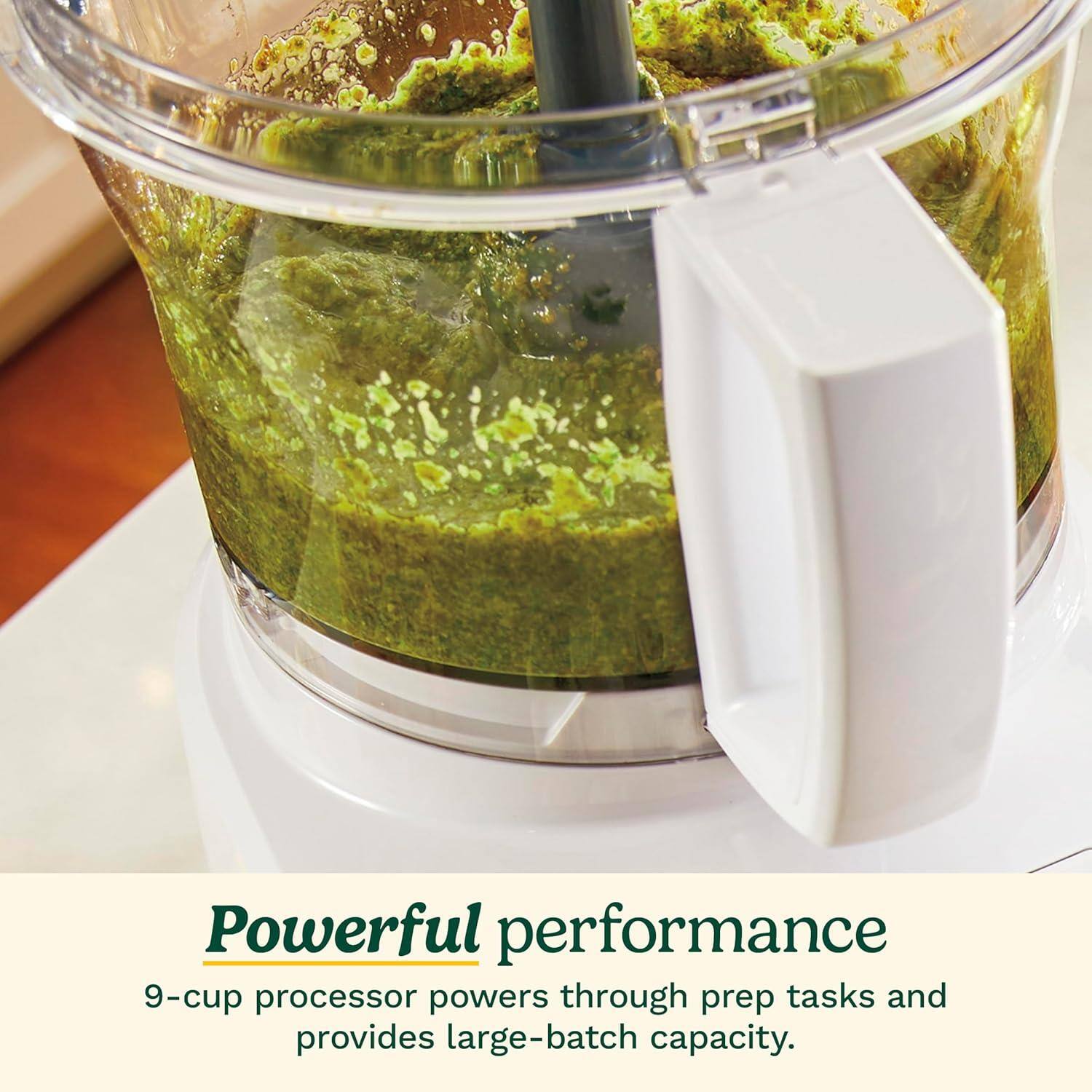 Powerful performance  
9-cup processor powers through prep tasks and provides large-batch capacity.
