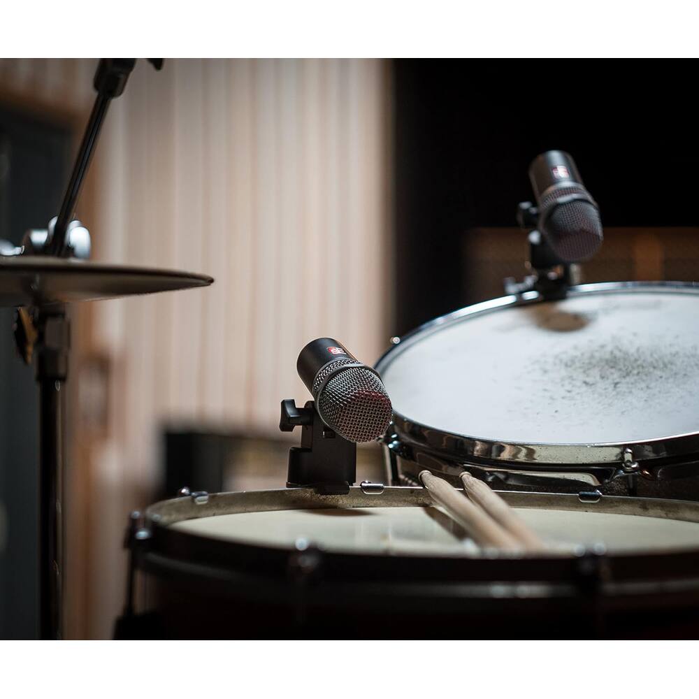 Alt View 5. sE Electronics - V BEAT Supercardioid Dynamic Drum Microphone for Snares, Toms, Percussion V-BEAT-U.
