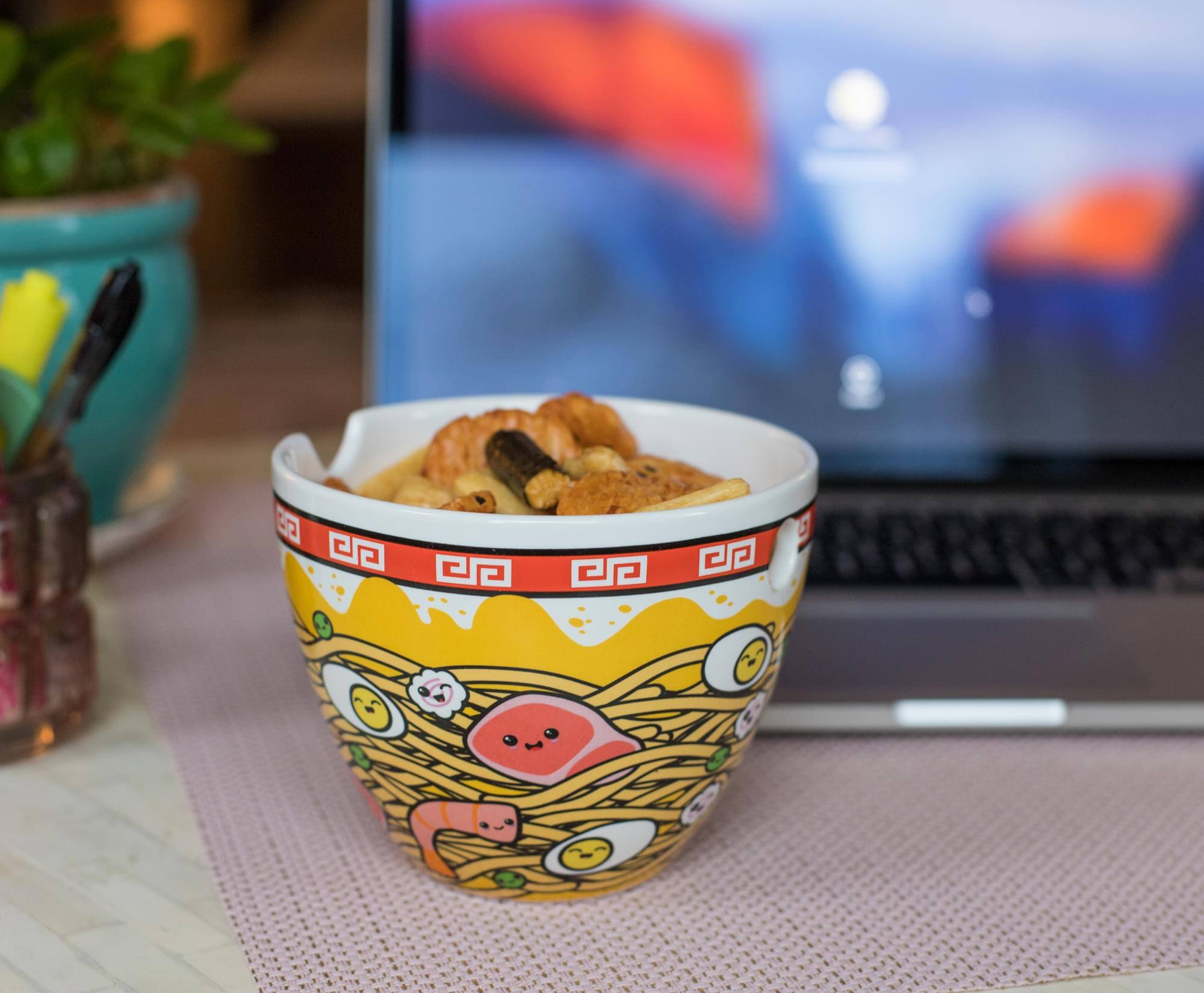 Alt View 3. Toynk - Sunken Noodles Japanese Dinnerware Set | 16-Ounce Ramen Bowl and Chopsticks - White.