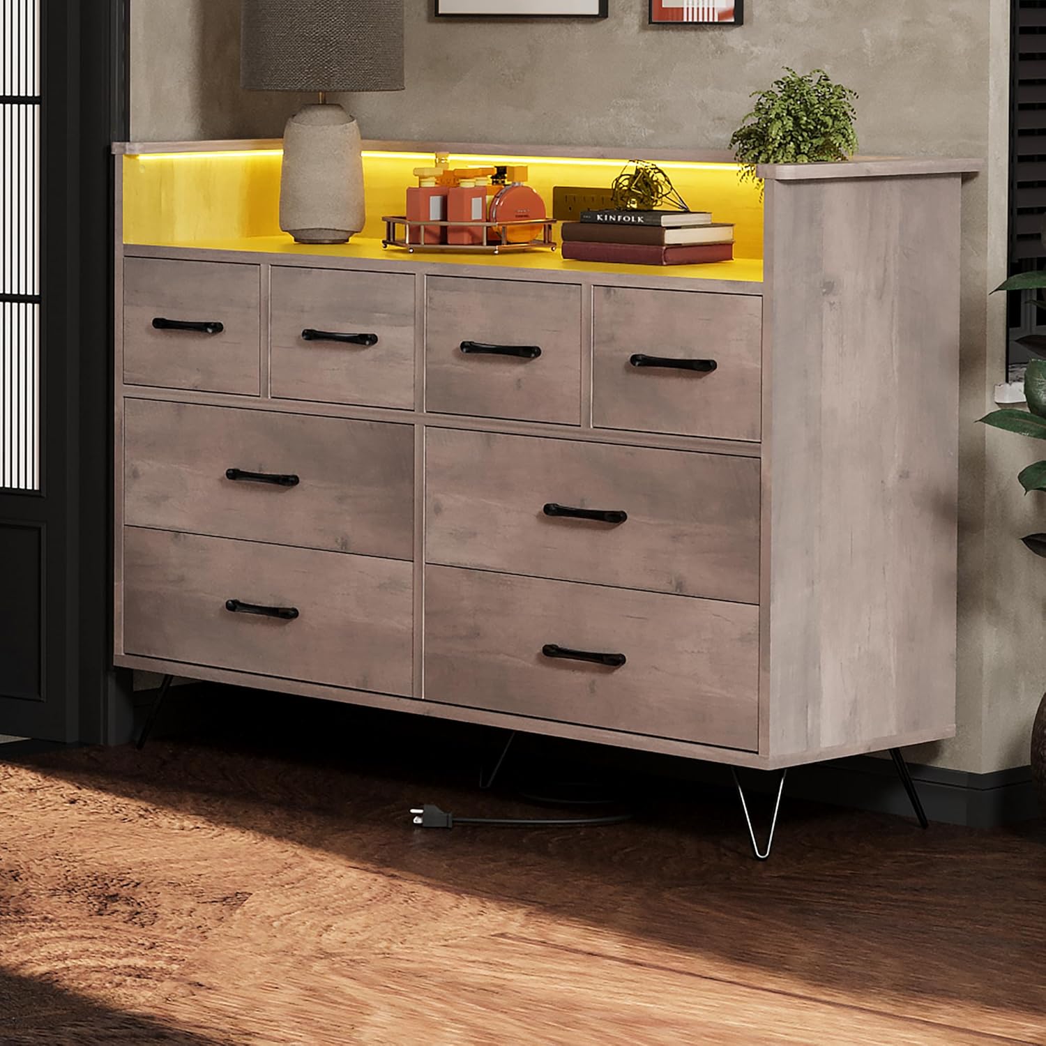 Qeetex - 8 Drawer Modern Dresser, Wide Chest with Storage Drawers for Bedroom, Gaming Setup or Makeup Vanity, Antique Oak - Antique Light Color