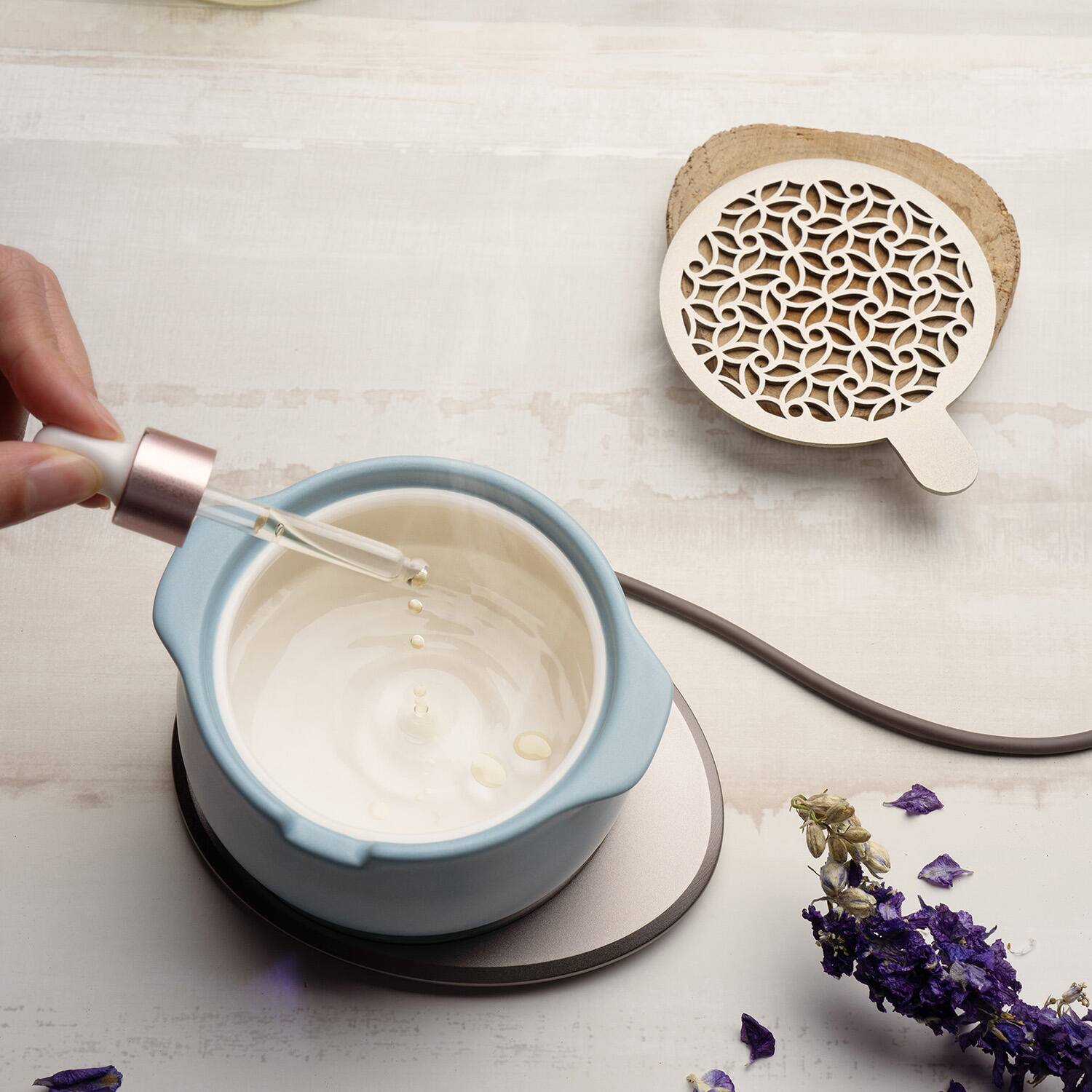 Left. OHOM - Jun Self-heating Diffuser Set - Moonmist Blue.
