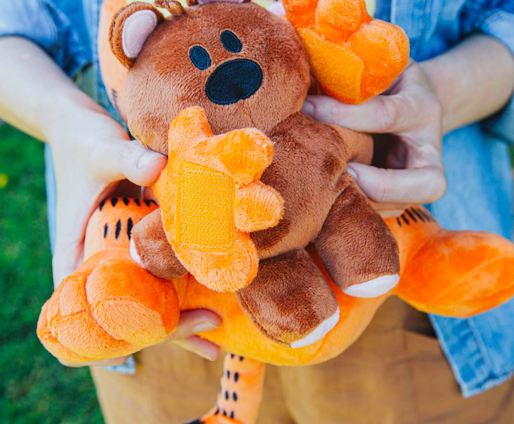 Alt View 4. Golden Bell Studios - Garfield Holding Pooky 12-Inch Collector Plush - Orange.