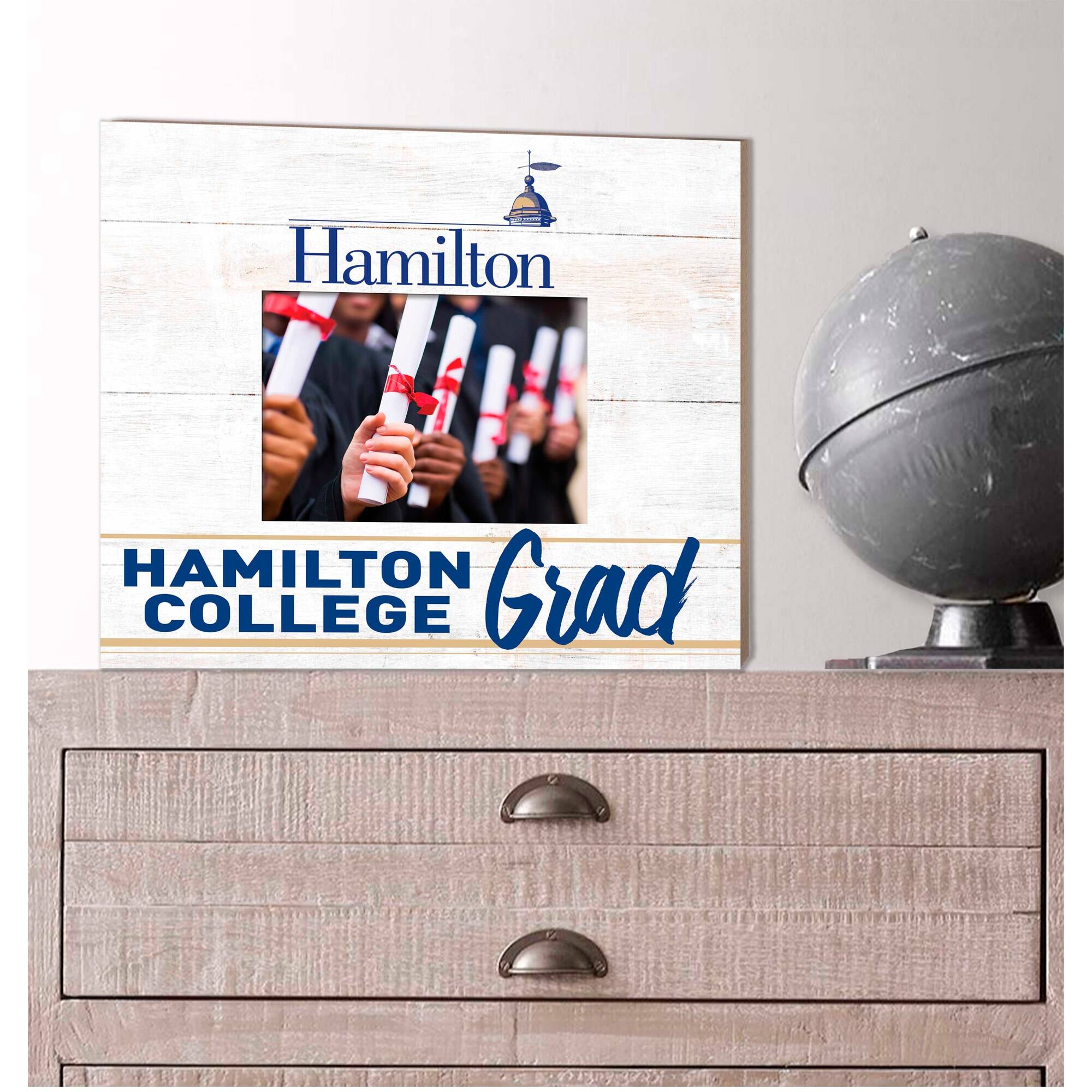 Hamilton  
HAMILTON COLLEGE  
Grad