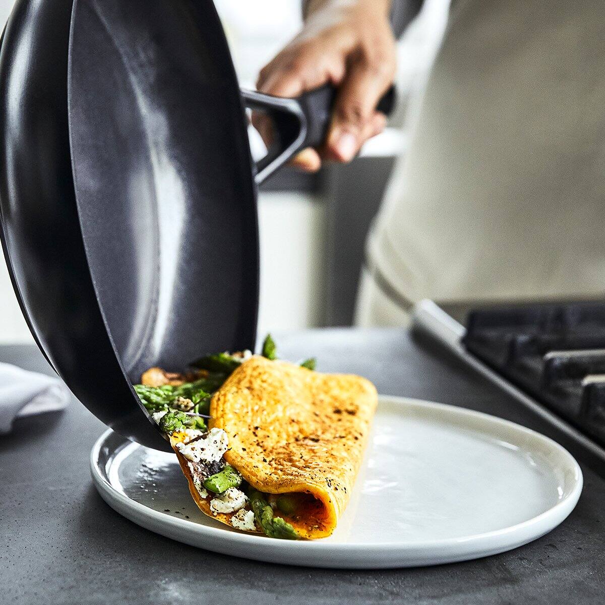 Alt View 2. GreenPan - SmartShape Healthy Ceramic Nonstick Hard Anodized 11-Inch Fry Pan - Black.