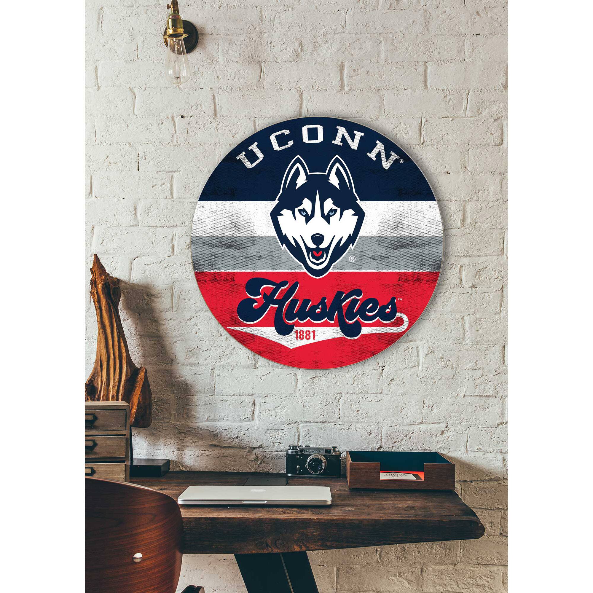 UCONN  
Huskies  
1881