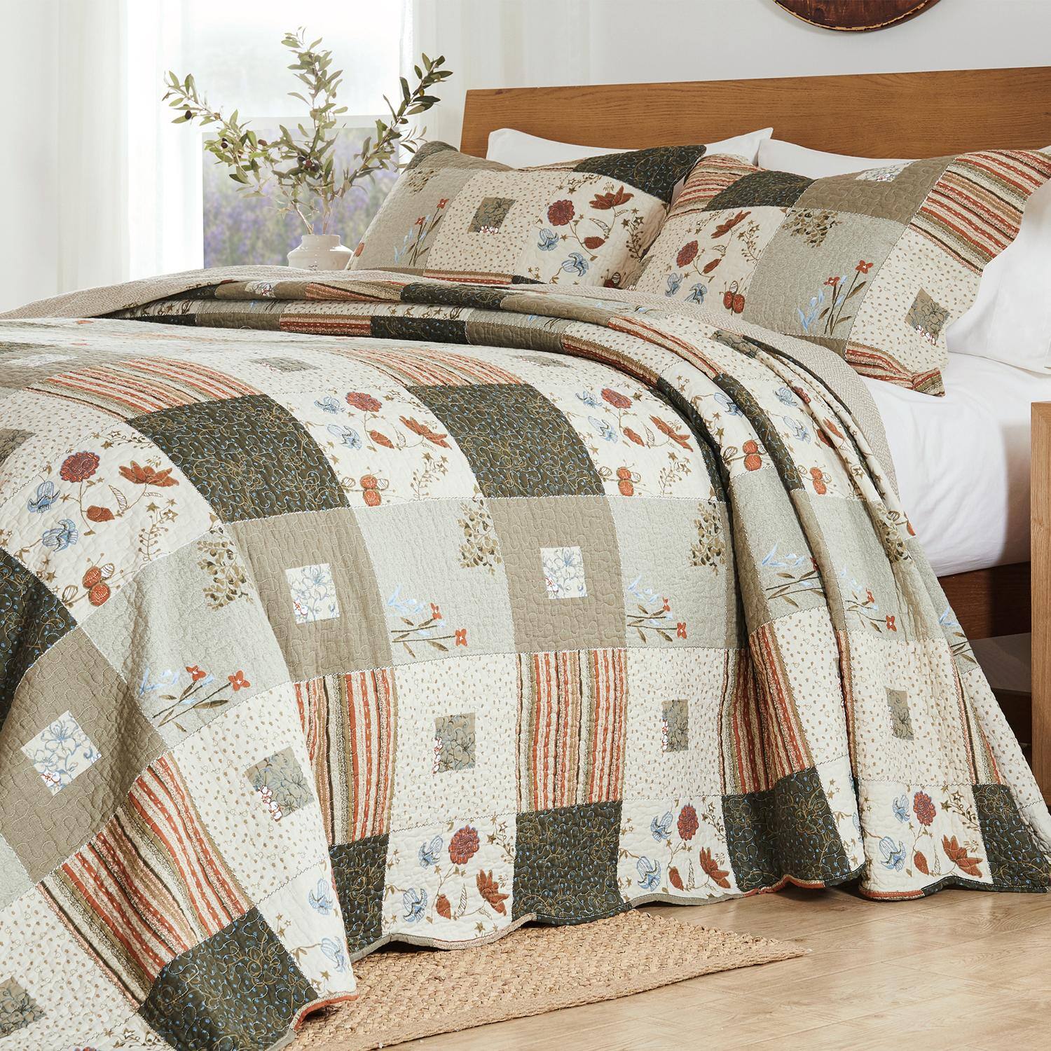 Alt View 1. Greenland Home Fashions - Greenland Home Fashions Sedona High Quality 3-Piece Queen Bedspread Set - Multicolor.