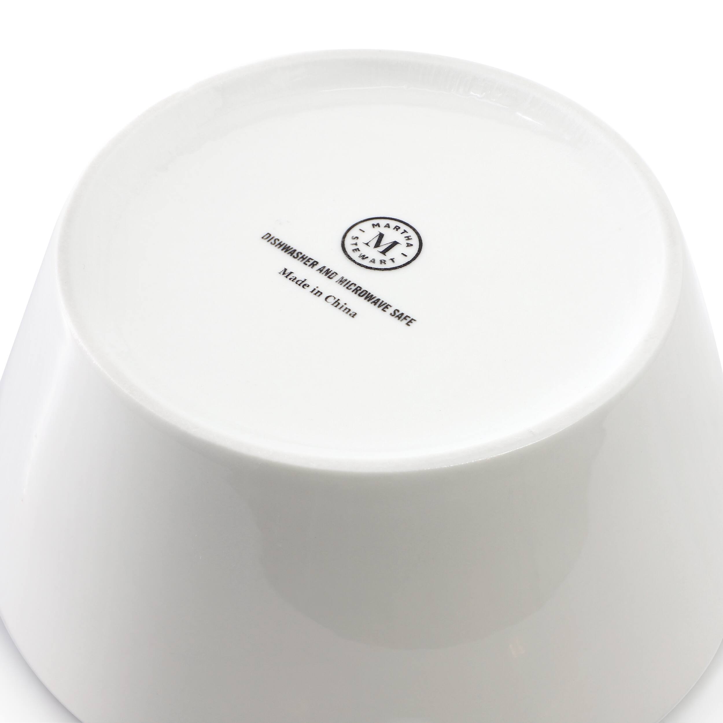 The text on the image reads: "Made in China. Microwave and dishwasher safe."