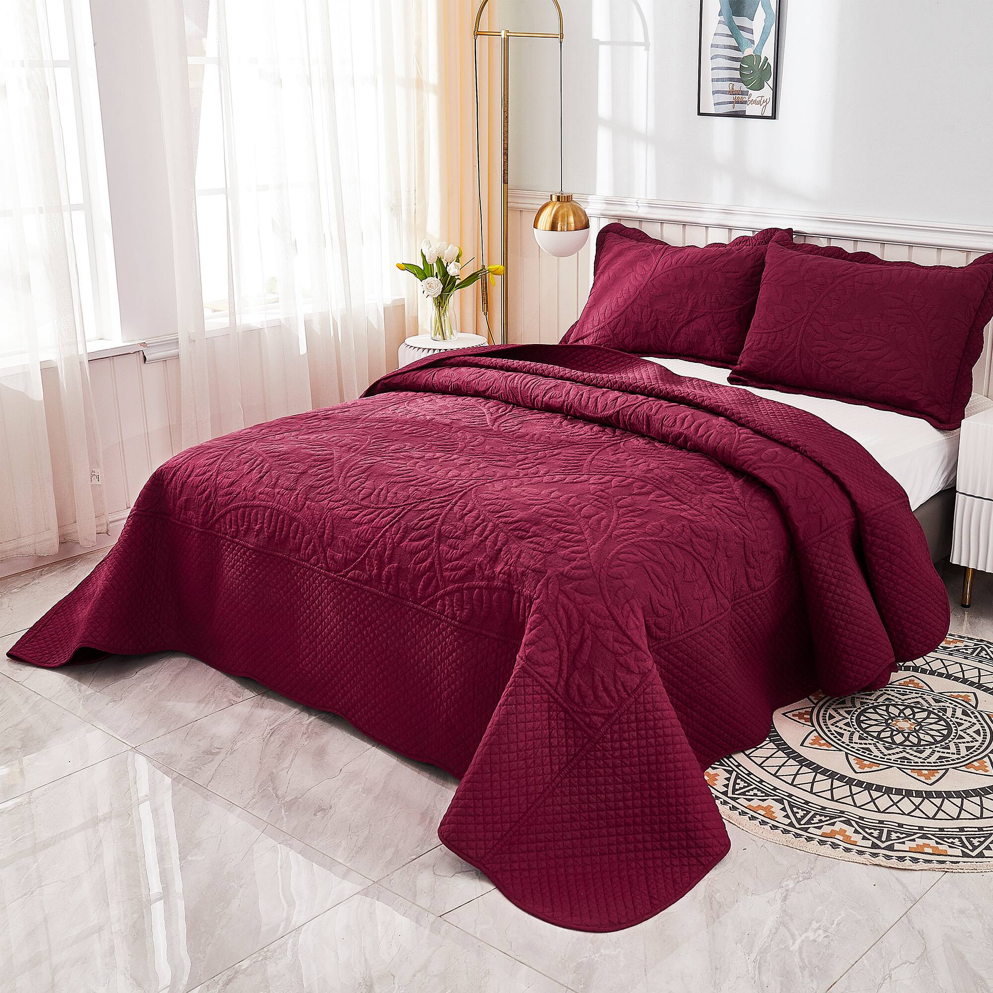 Angle. MarCielo - Marcielo 2/3 Piece 100% Cotton Oversized Bedspread Lightweight Quilt Set - Wine Burgundy.
