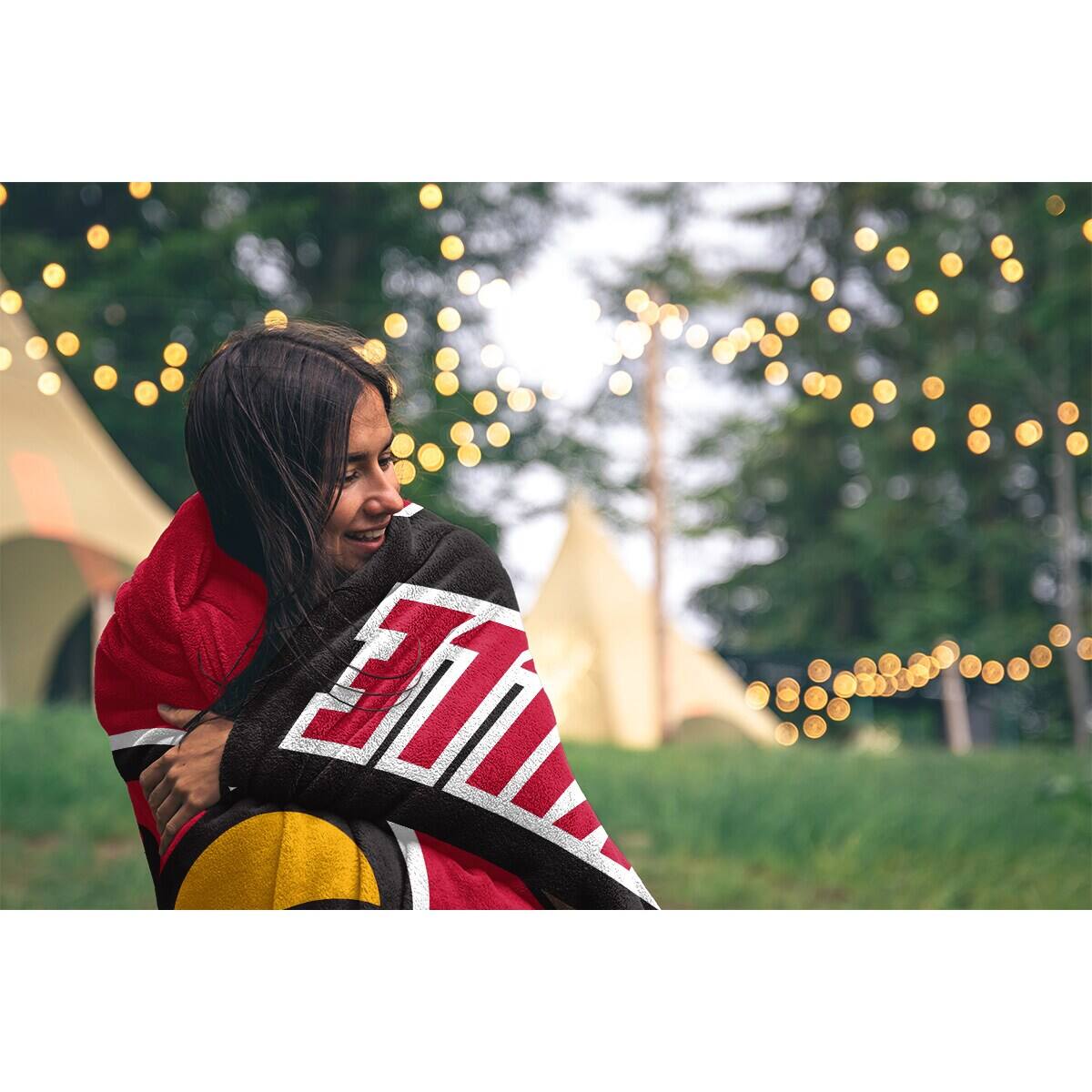 Alt View 1. Pegasus - Louisville Cardinals 50" x 60" Endzone Ultra Soft Throw Blanket - Multicolor.