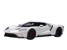 2017 Ford GT Frozen White 1/18 Model Car by Autoart