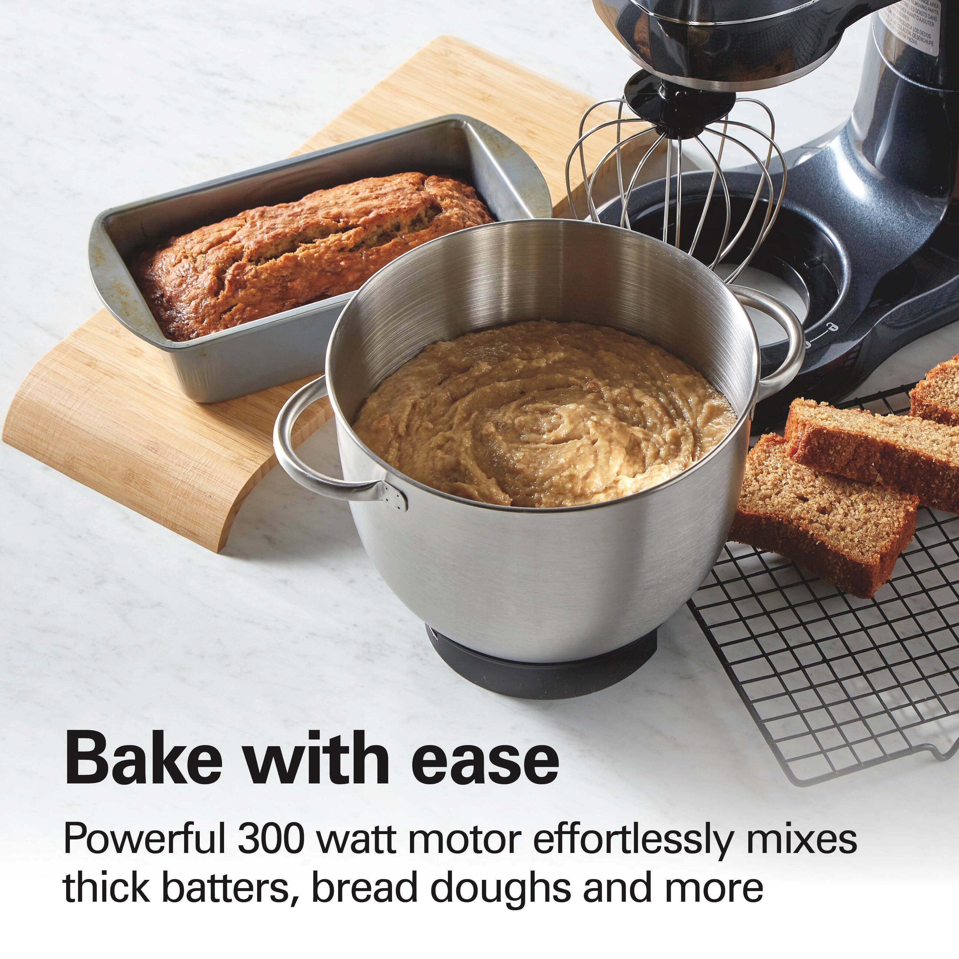 Bake with ease

Powerful 300 watt motor effortlessly mixes thick batters, bread doughs and more