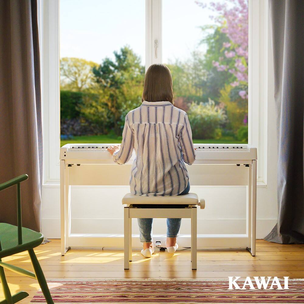 Left. Kawai Pianos - ES920 88-Key Digital Piano with Responsive Hammer III Action | Onboard Stereo System with Built-in Bluetooth MIDI - Satin Black.