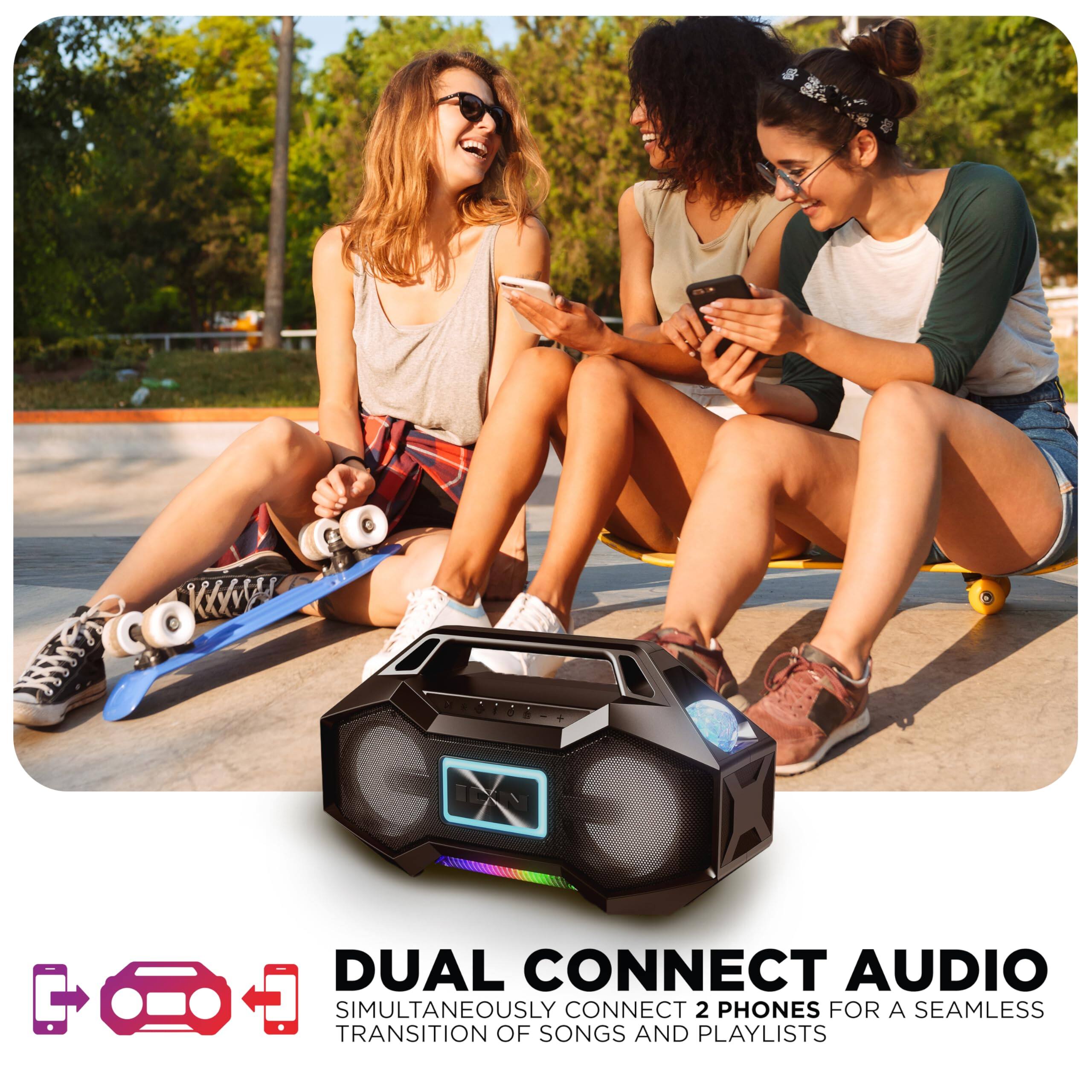 DUAL CONNECT AUDIO  
SIMULTANEOUSLY CONNECT 2 PHONES FOR A SEAMLESS TRANSITION OF SONGS AND PLAYLISTS