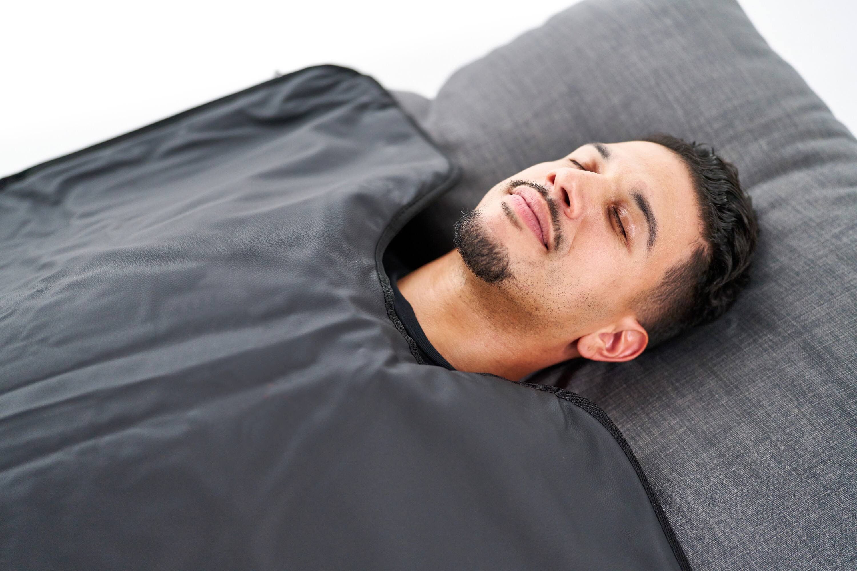 Alt View 3. Echelon - Far-Infrared Sauna Blanket with Low EMF Heating, Adjustable Heat & Timer - Black.